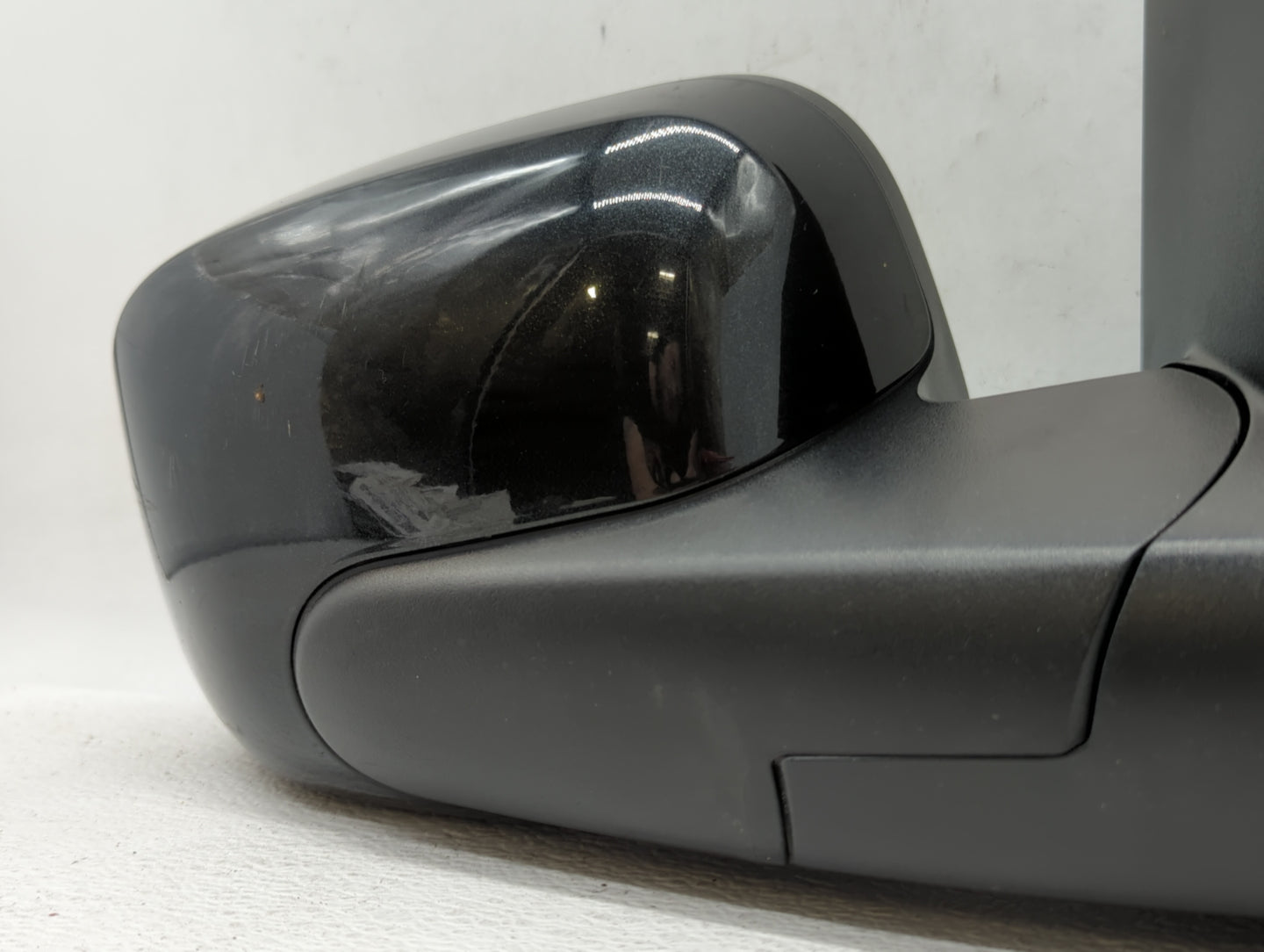 2007-2011 Chevrolet Hhr Passenger Side View Mirror - Right Door Mirror OEM Used - Oemusedautoparts1.com