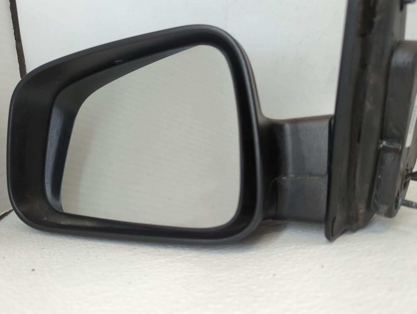2007-2011 Chevrolet Hhr Side Mirror Replacement Driver Left View Door Mirror P/N:22772113 Fits Fits 2007 2008 2009 2010 2011