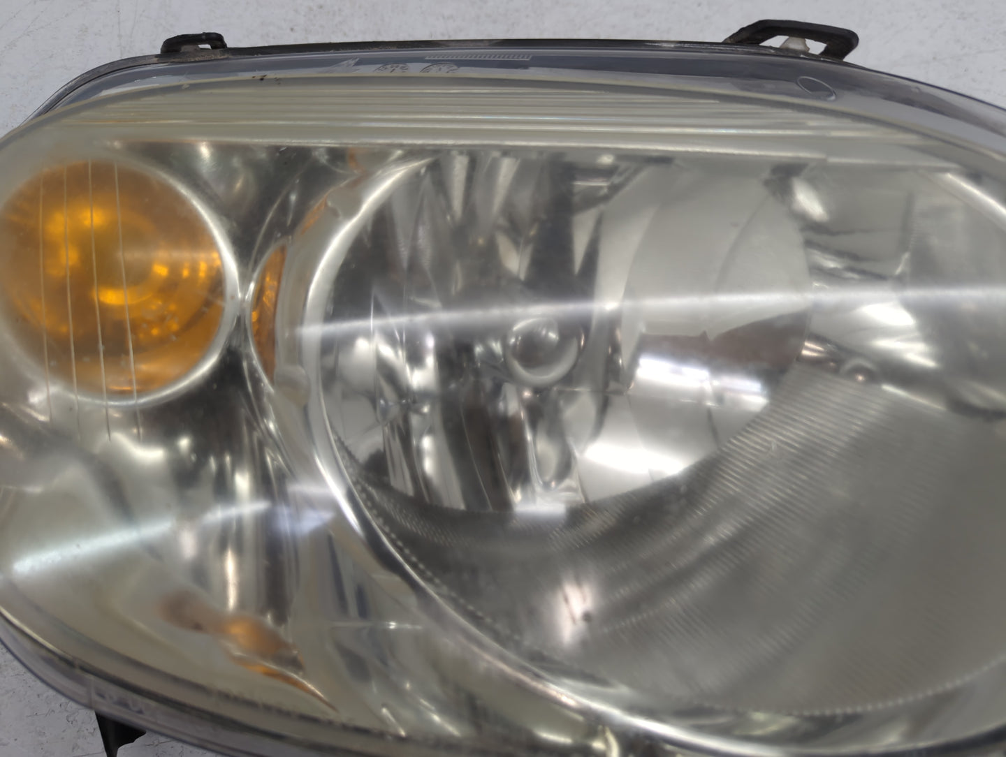 2006-2011 Chevrolet Hhr Passenger Right Oem Head Light Headlight Lamp - Oemusedautoparts1.com