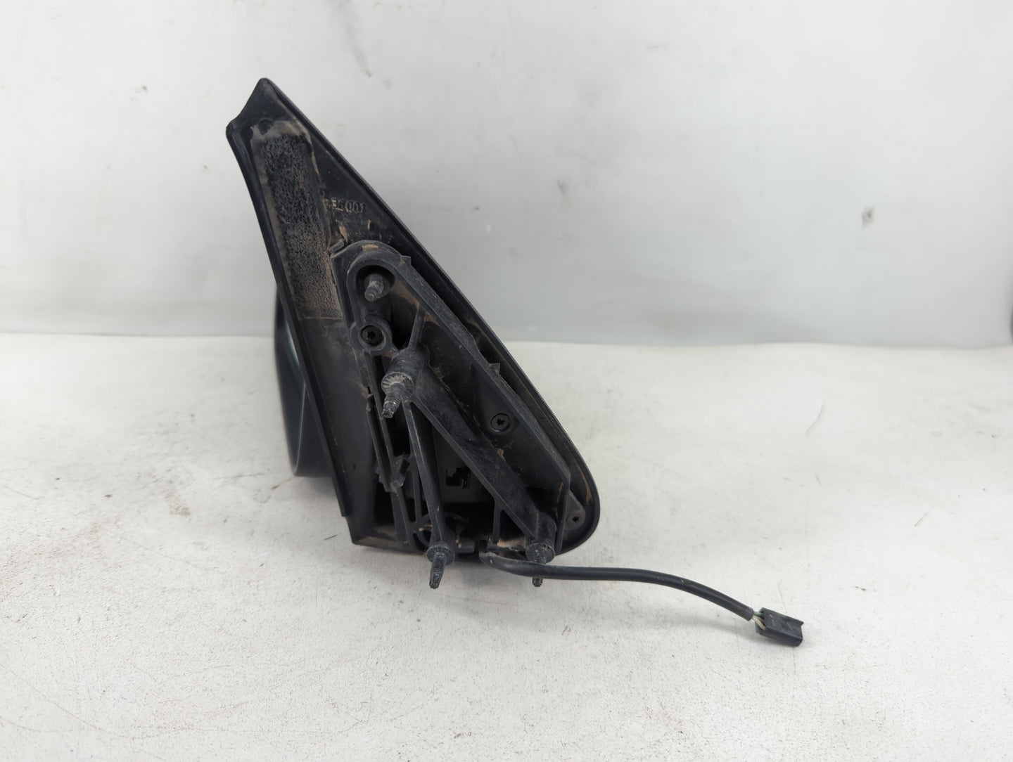 2006-2011 Chevrolet Hhr Driver Side View Mirror - Left Door Mirror OEM Used - Oemusedautoparts1.com