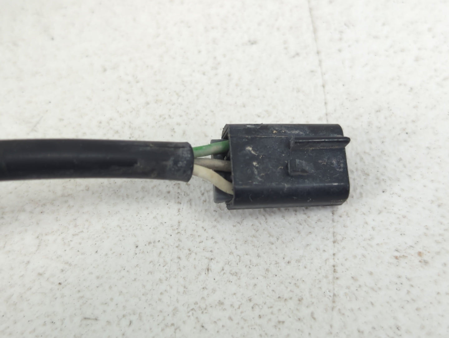 2006-2011 Chevrolet Hhr Driver Side View Mirror - Left Door Mirror OEM Used - Oemusedautoparts1.com