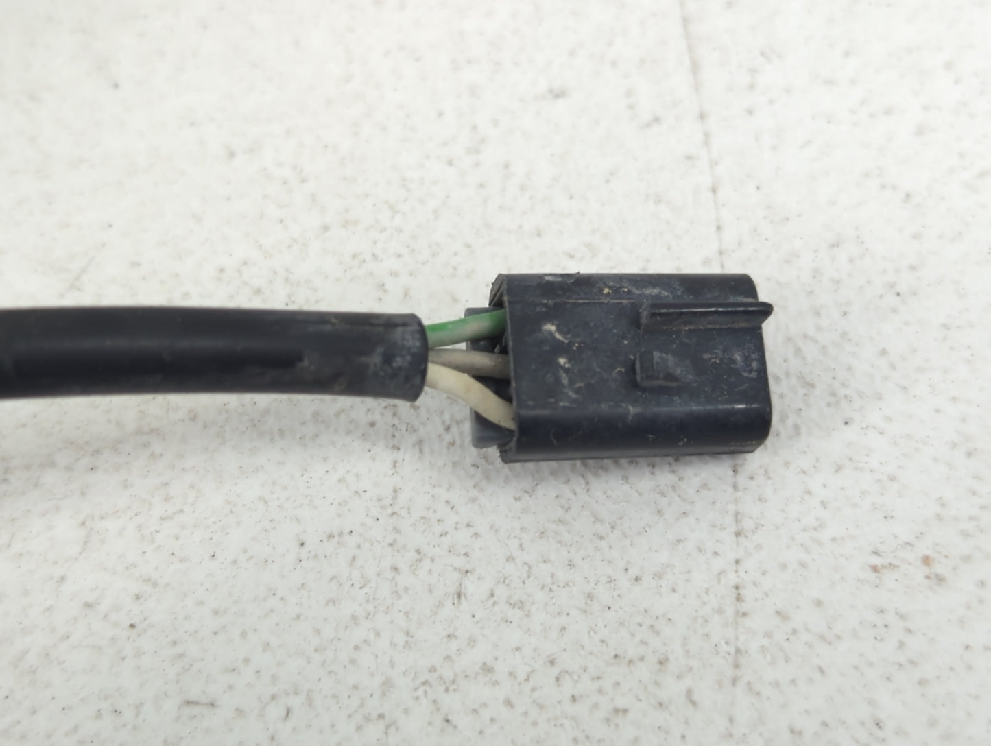 2006-2011 Chevrolet Hhr Driver Side View Mirror - Left Door Mirror OEM Used - Oemusedautoparts1.com