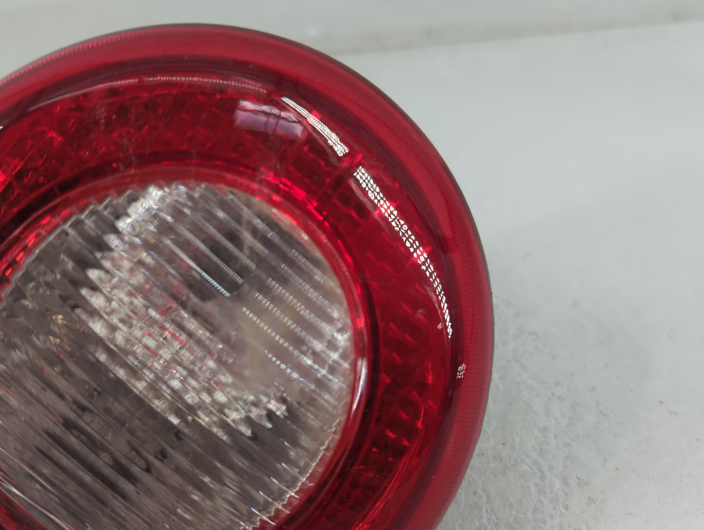 2006-2011 Chevrolet Hhr Tail Light Assembly Passenger Right OEM P/N:142101 Fits Fits 2006 2007 2008 2009 2010 2011 OEM Used 