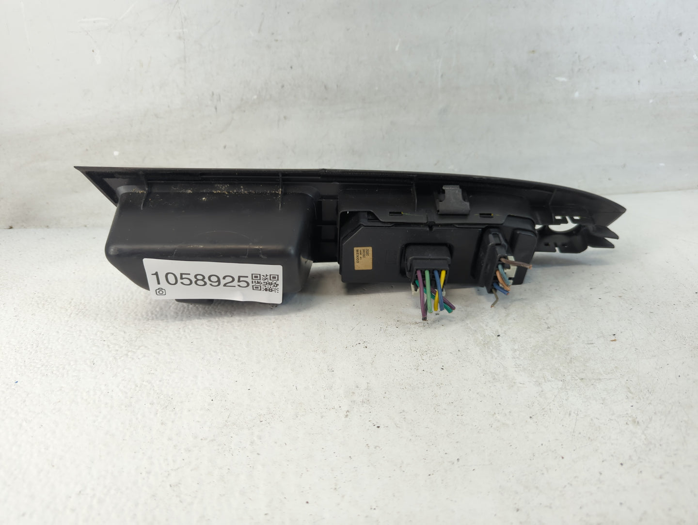 2009-2016 Chevrolet Impala Master Power Window Switch Replacement Driver Side Left P/N:25828893 Fits OEM Used Auto Parts - O