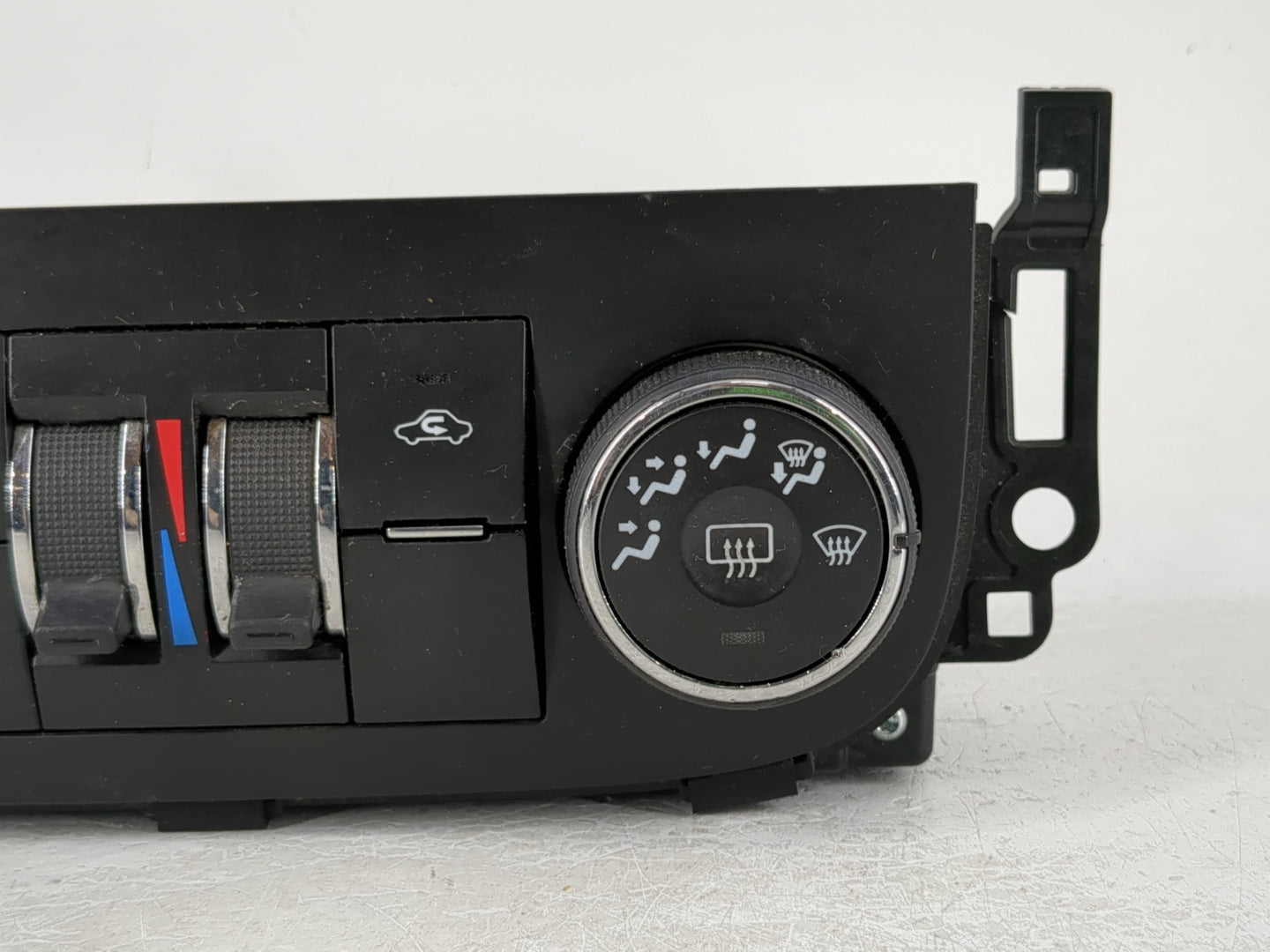 2011 Chevrolet Impala Climate Control Module Temperature AC/Heater Replacement P/N:20972894 Fits OEM Used Auto Parts - Oemus