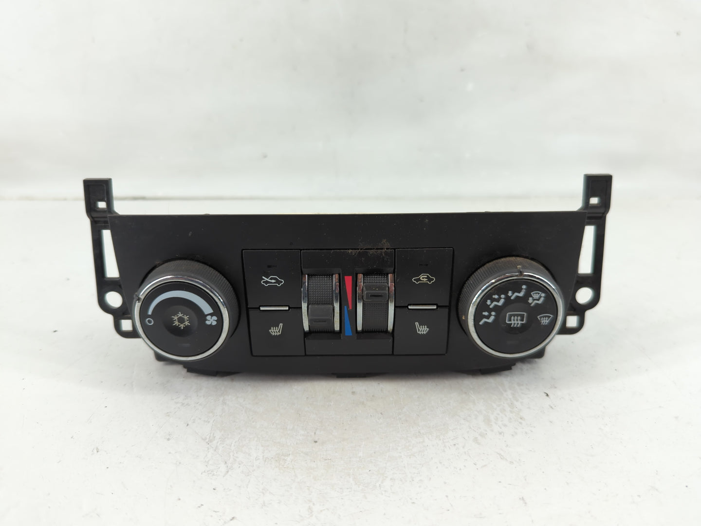 2011 Chevrolet Impala Climate Control Module Temperature AC/Heater Replacement P/N:20861783 20972893 Fits OEM Used Auto Part