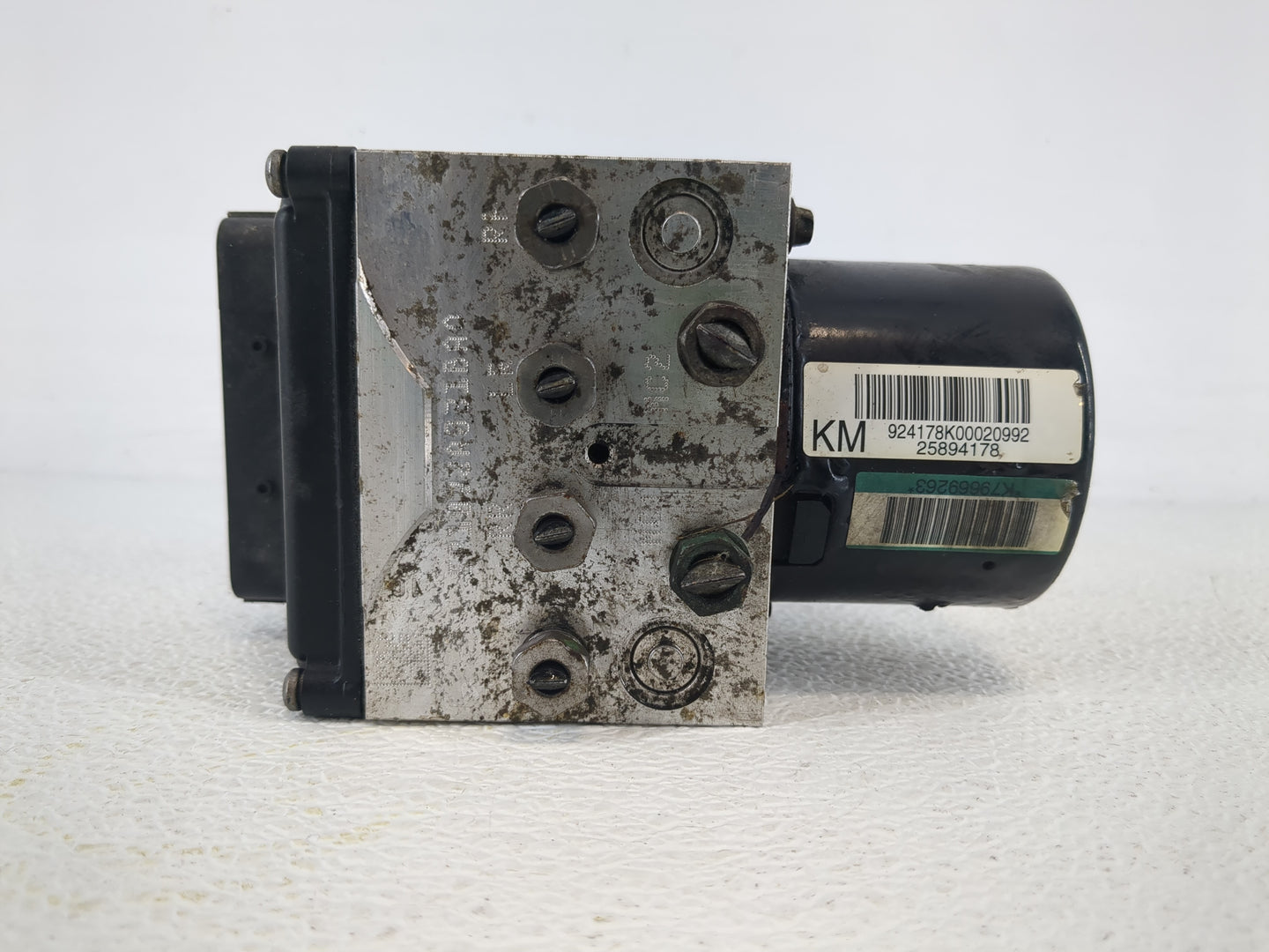 2008-2011 Chevrolet Impala ABS Pump Control Module Replacement P/N:25894181 Fits Fits 2008 2009 2010 2011 OEM Used Auto Part