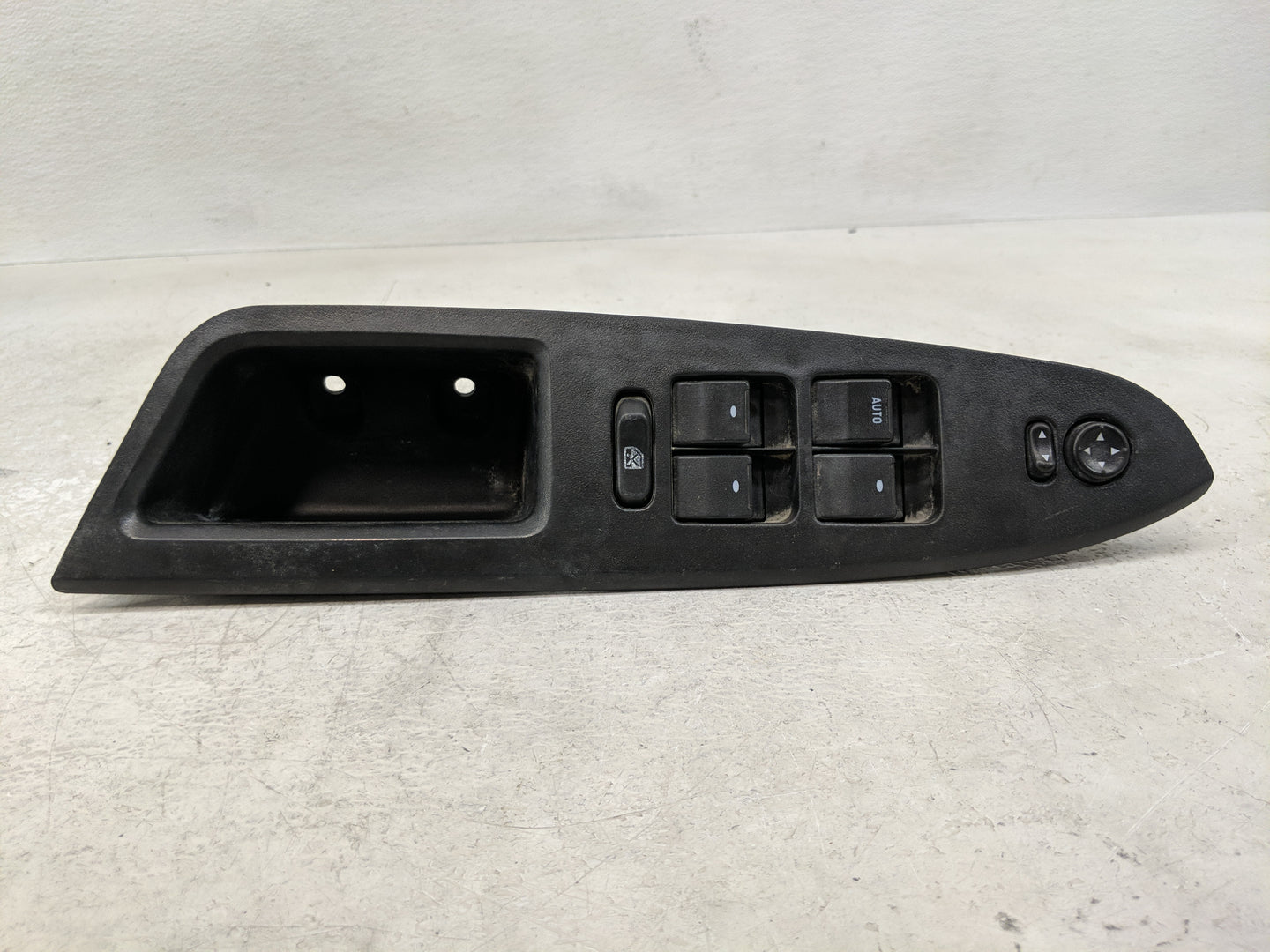 2009-2016 Chevrolet Impala Master Power Window Switch Replacement Driver Side Left P/N:25828893 Fits OEM Used Auto Parts - O