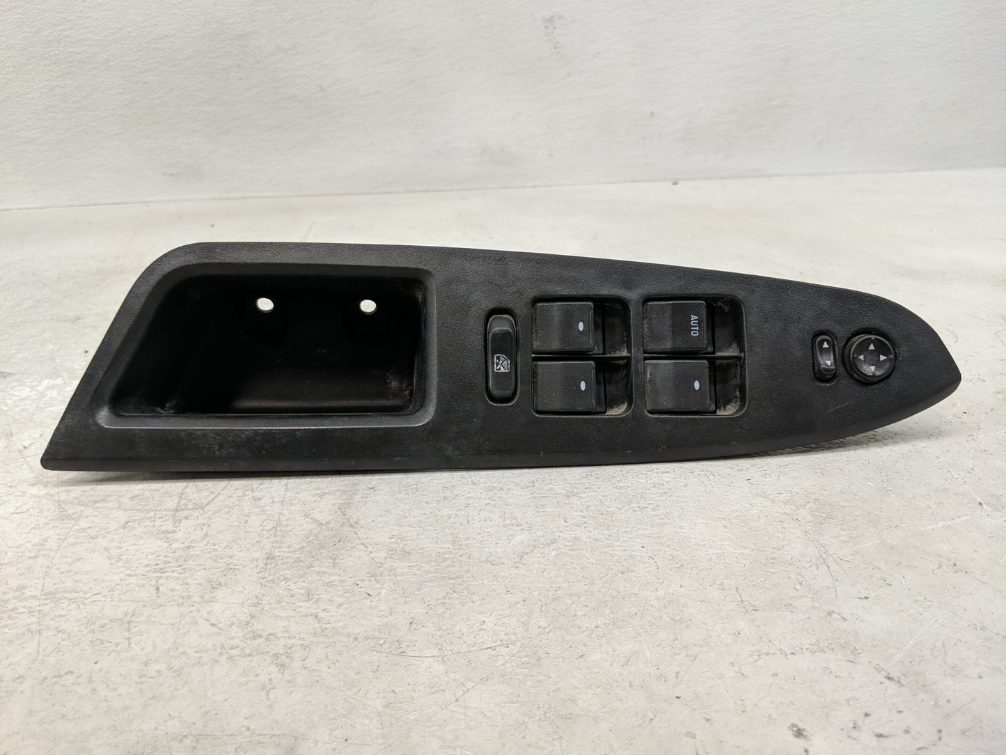 2009-2016 Chevrolet Impala Master Power Window Switch Replacement Driver Side Left P/N:25828893 Fits OEM Used Auto Parts - O