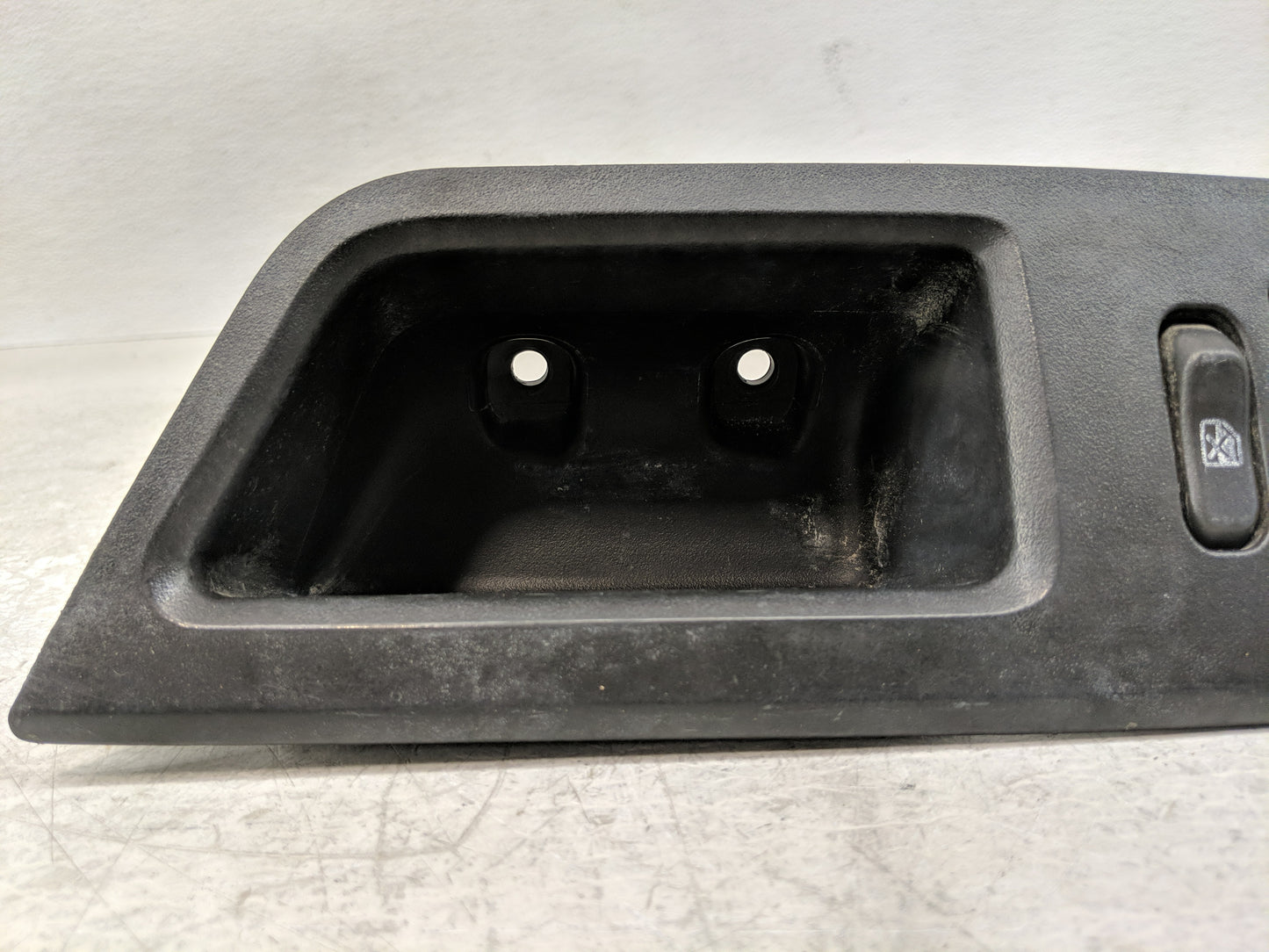 2009-2016 Chevrolet Impala Master Power Window Switch Replacement Driver Side Left P/N:25828893 Fits OEM Used Auto Parts - O
