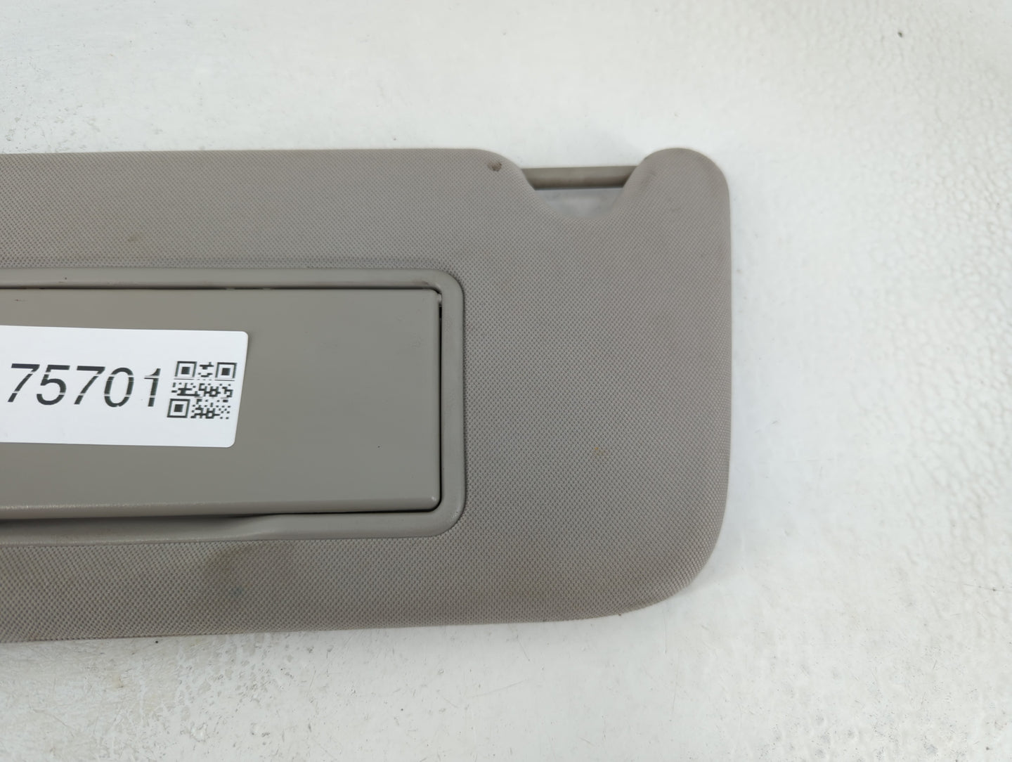 2006-2016 Chevrolet Impala Sun Visor Shade Replacement Driver Left Mirror Fits OEM Used Auto Parts - Oemusedautoparts1.com