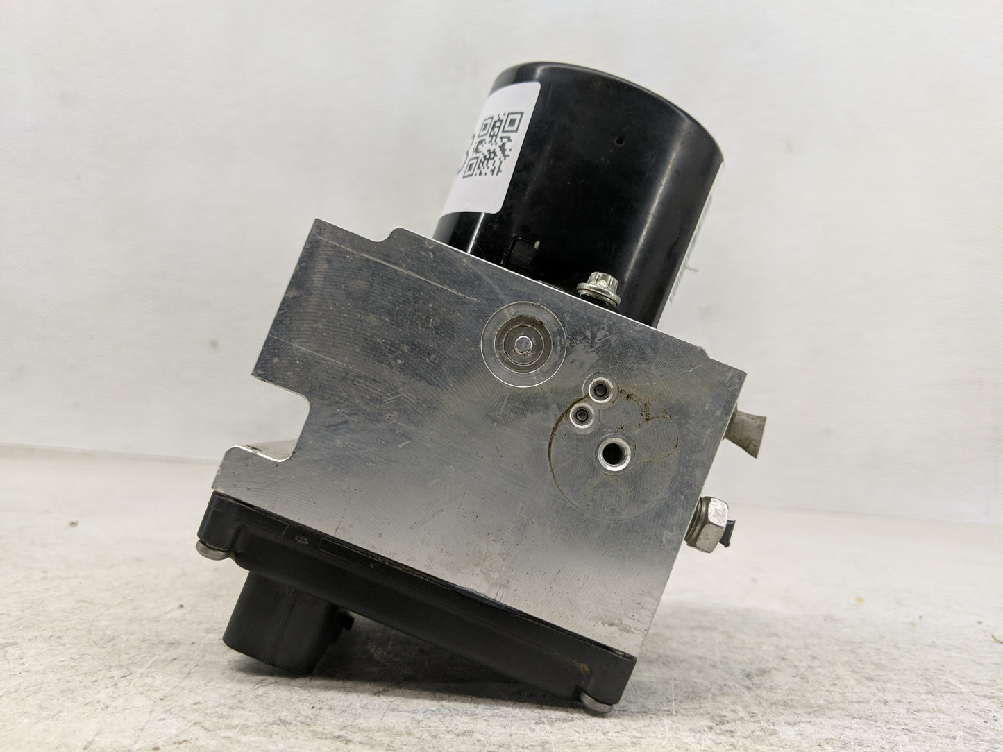 2008-2011 Chevrolet Impala ABS Pump Control Module Replacement P/N:25894183 Fits Fits 2008 2009 2010 2011 OEM Used Auto Part