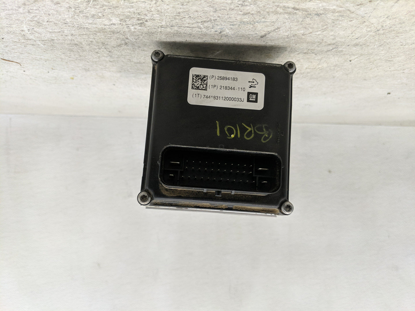2008-2011 Chevrolet Impala ABS Pump Control Module Replacement P/N:25894183 Fits Fits 2008 2009 2010 2011 OEM Used Auto Part