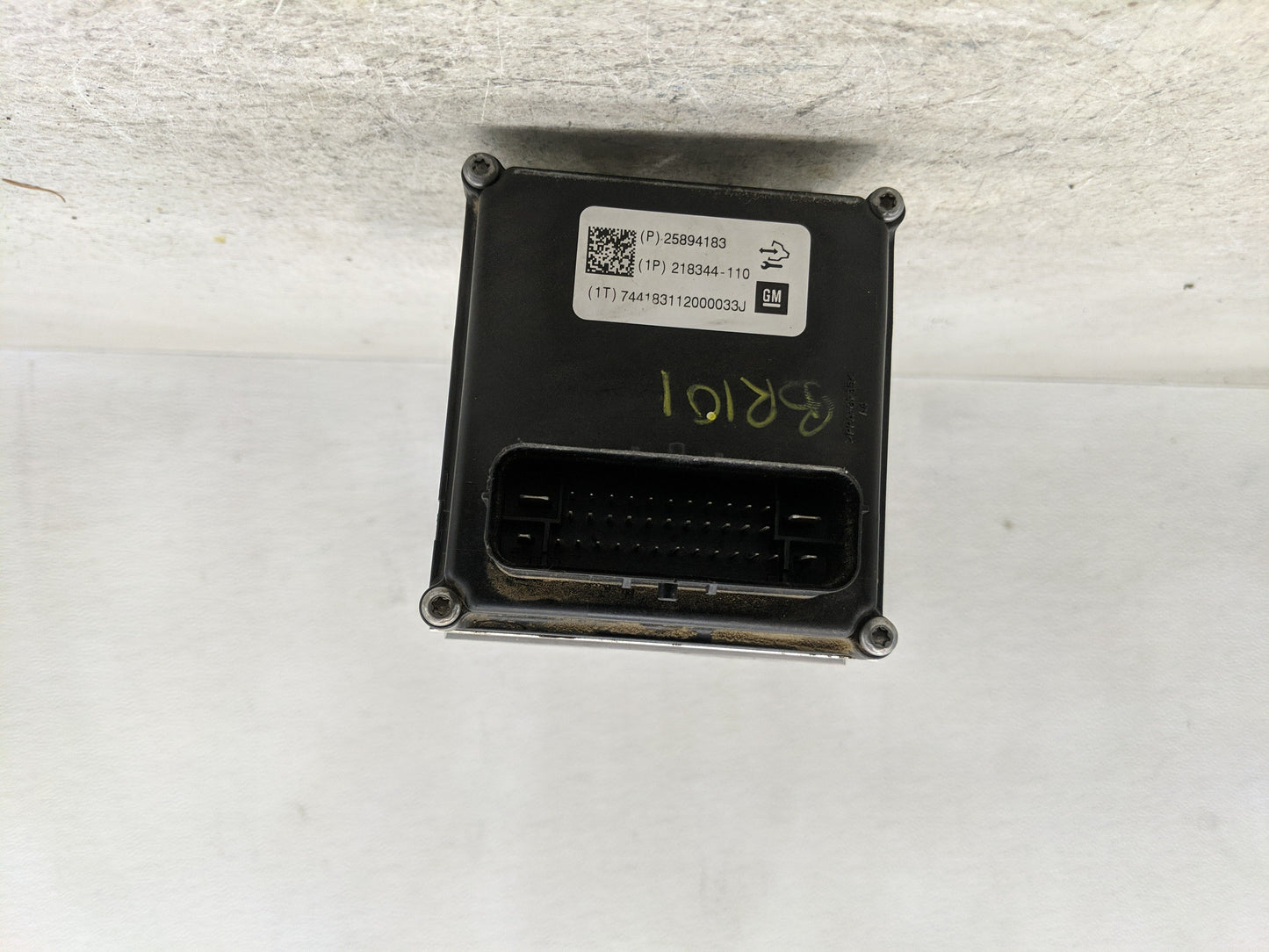 2008-2011 Chevrolet Impala ABS Pump Control Module Replacement P/N:25894183 Fits Fits 2008 2009 2010 2011 OEM Used Auto Part
