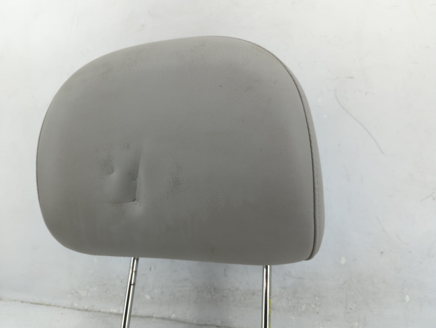 2009-2011 Chevrolet Impala Headrest Head Rest Front Driver Passenger Seat Fits Fits 2009 2010 2011 OEM Used Auto Parts - Oem