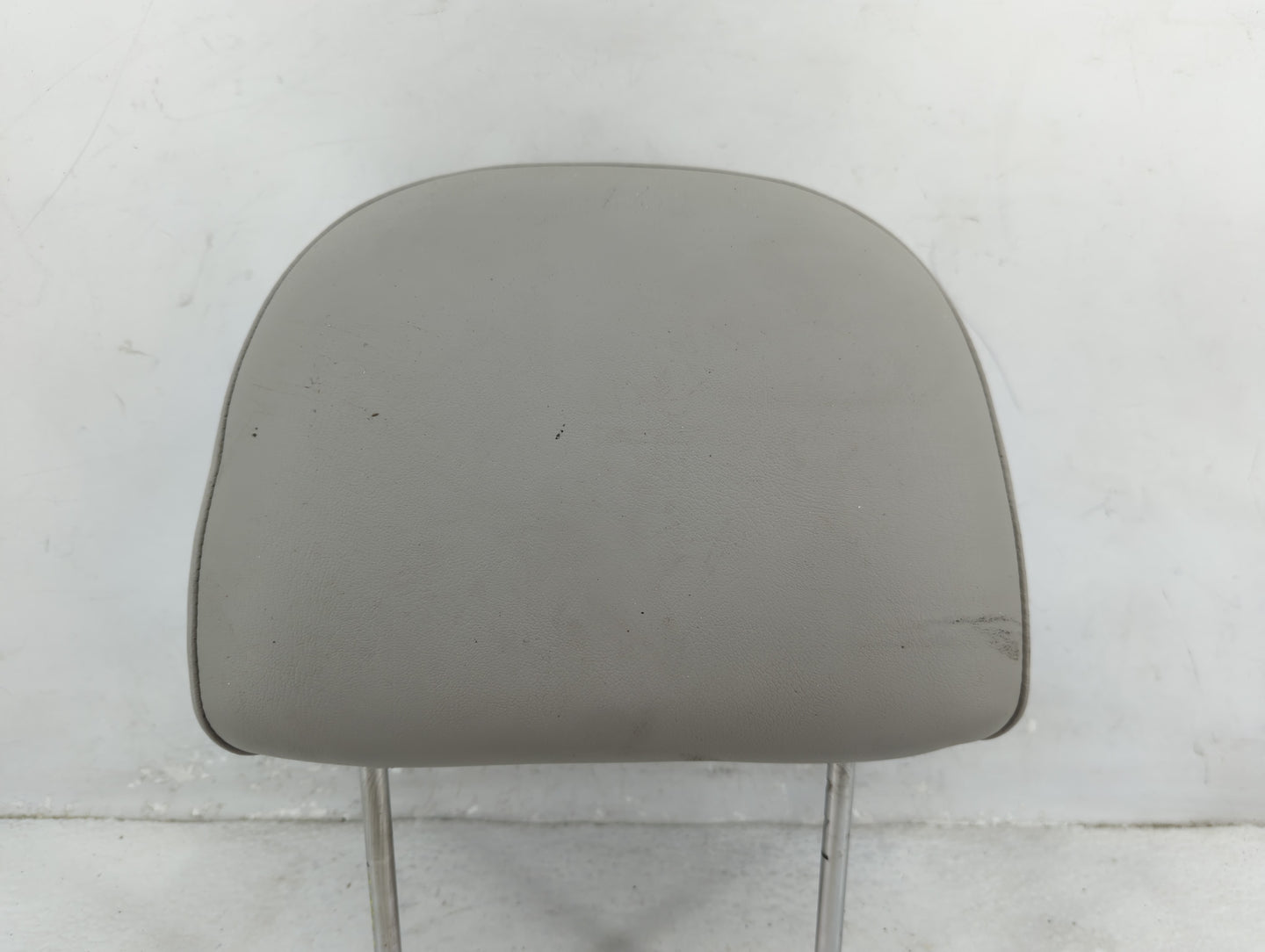 2009-2011 Chevrolet Impala Headrest Head Rest Front Driver Passenger Seat Fits Fits 2009 2010 2011 OEM Used Auto Parts - Oem