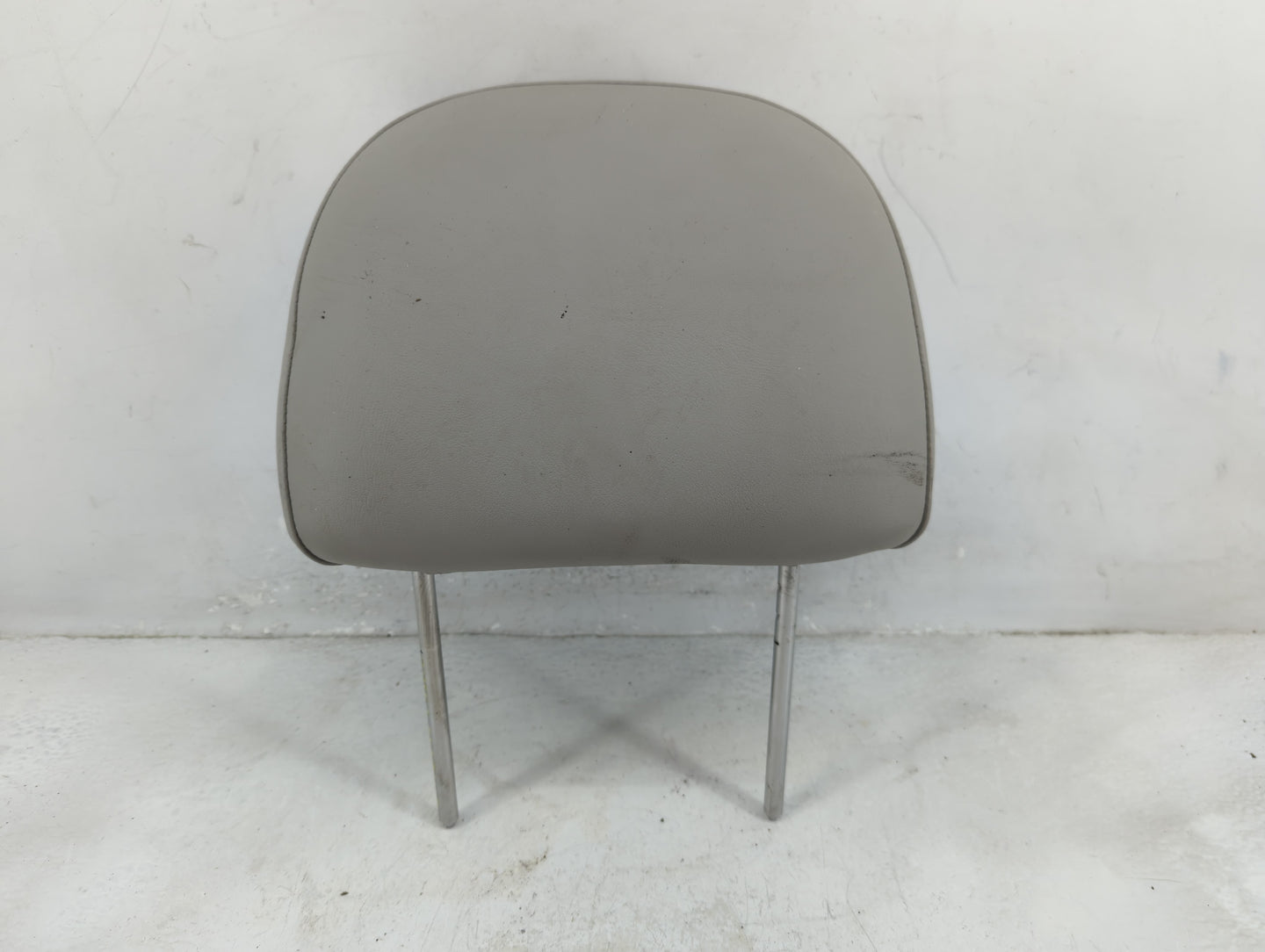 2009-2011 Chevrolet Impala Headrest Head Rest Front Driver Passenger Seat Fits Fits 2009 2010 2011 OEM Used Auto Parts - Oem