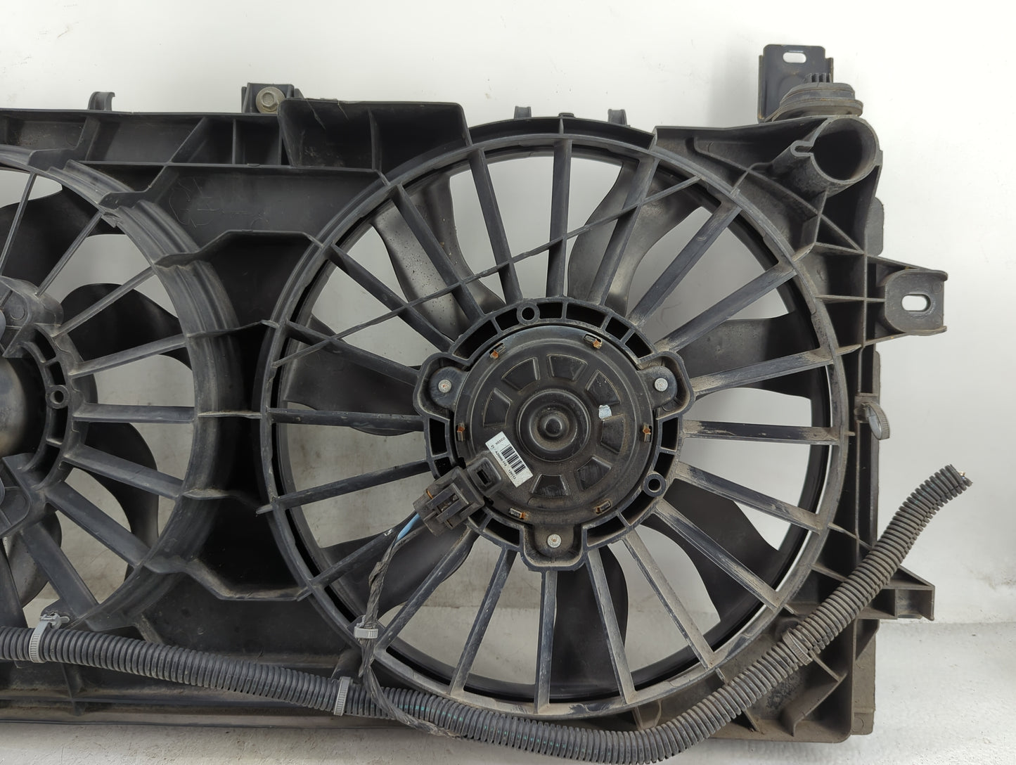 2011 Chevrolet Impala Electric Radiator Cooling Fan Motor Assembly Fits OEM Used Auto Parts - Oemusedautoparts1.com
