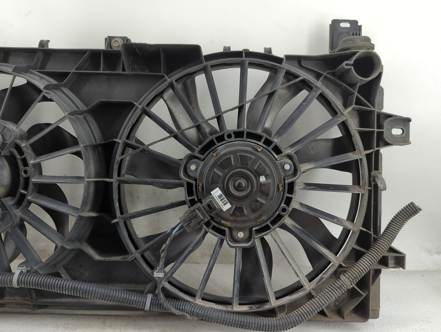 2011 Chevrolet Impala Electric Radiator Cooling Fan Motor Assembly Fits OEM Used Auto Parts - Oemusedautoparts1.com