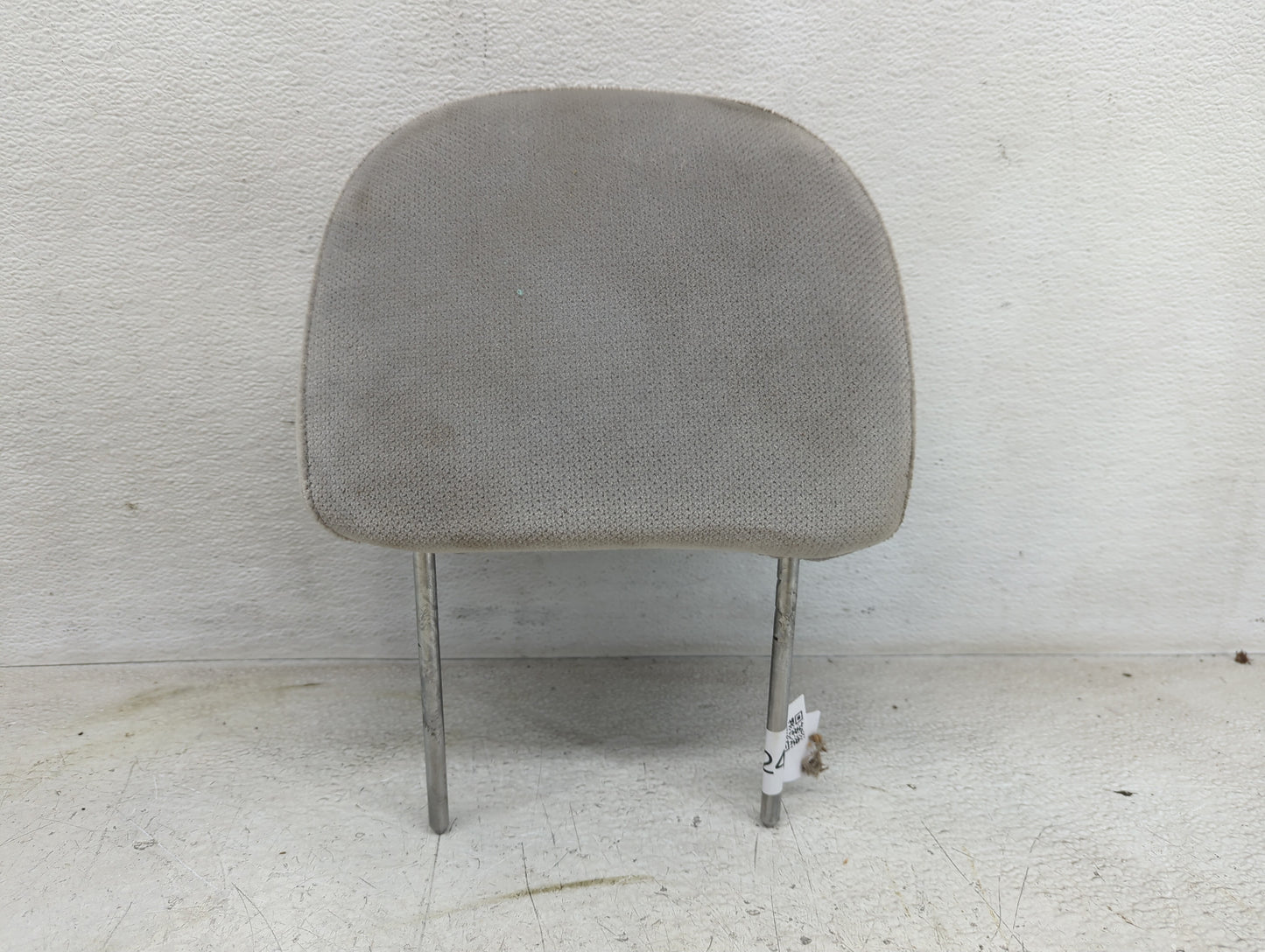 2009-2016 Chevrolet Impala Headrest Head Rest Rear Seat Fits Fits 2009 2010 2011 2012 2013 2014 2015 2016 OEM Used Auto Part