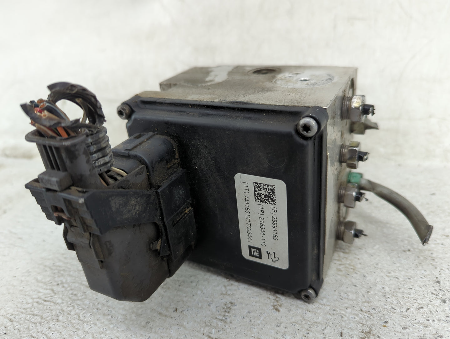 2008-2011 Chevrolet Impala ABS Pump Control Module Replacement P/N:25894183 Fits Fits 2008 2009 2010 2011 OEM Used Auto Part