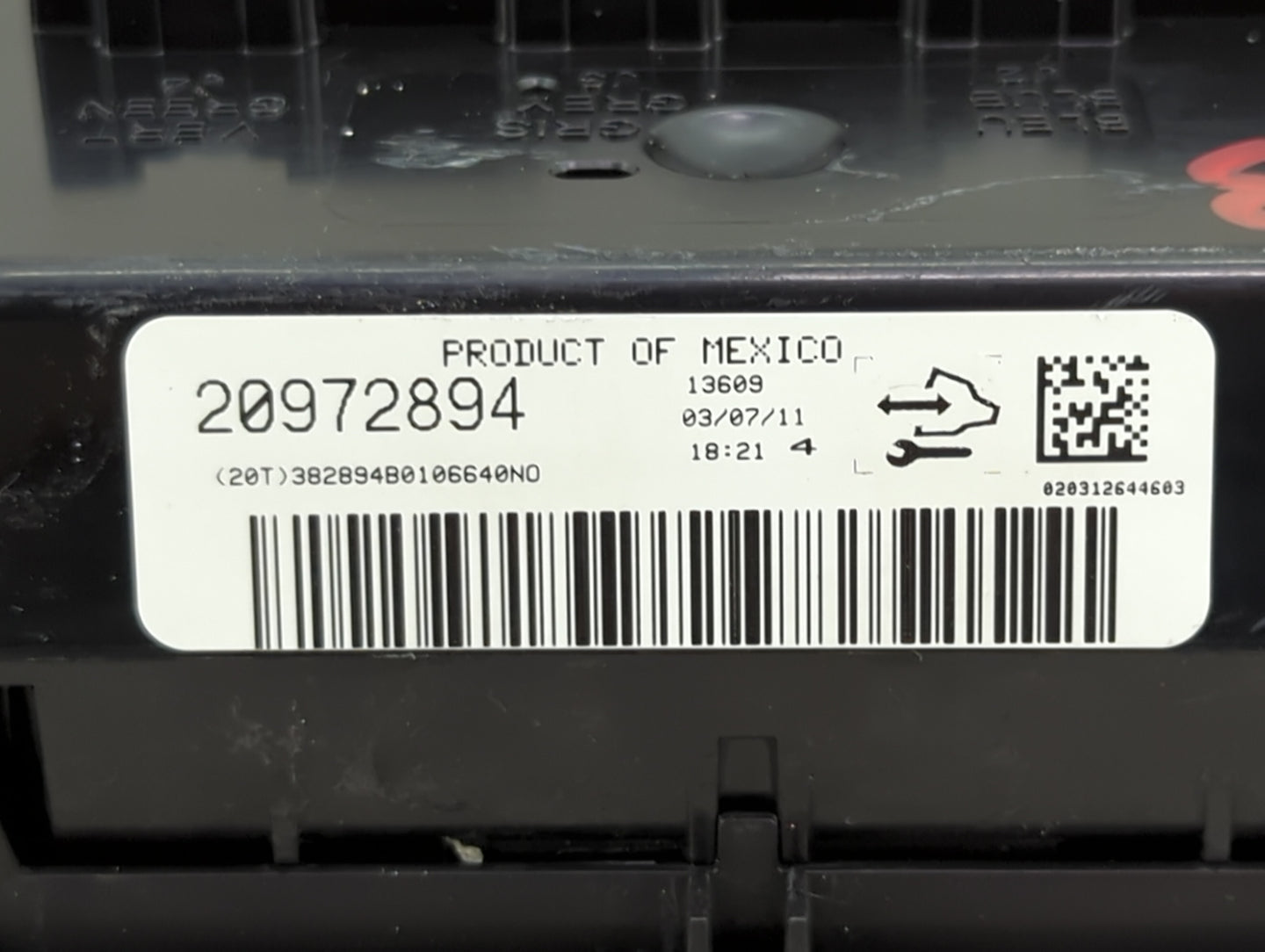 2011 Chevrolet Impala Climate Control Module Temperature AC/Heater Replacement P/N:20972894 Fits OEM Used Auto Parts - Oemus