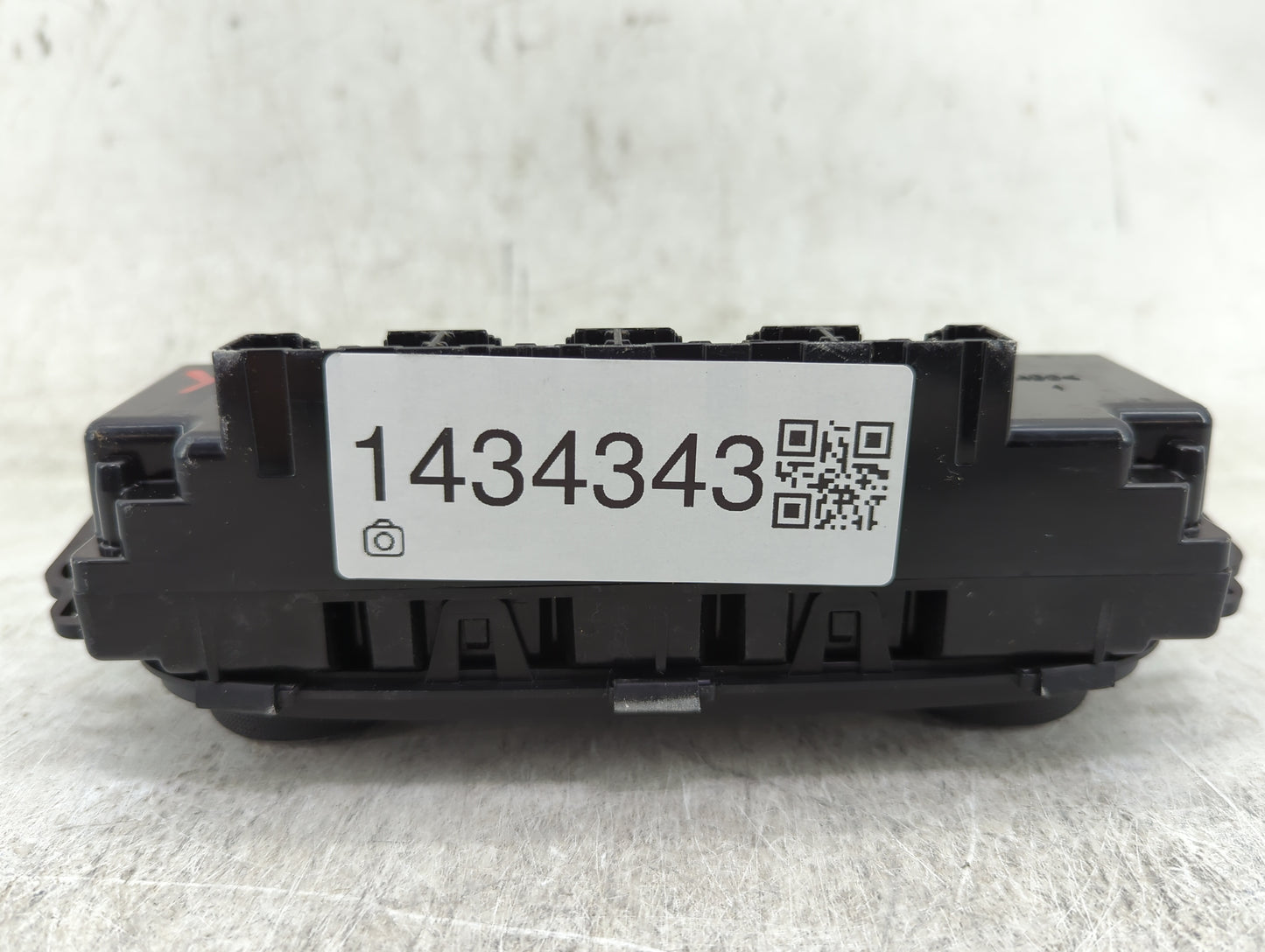 2011 Chevrolet Impala Climate Control Module Temperature AC/Heater Replacement P/N:20972894 Fits OEM Used Auto Parts - Oemus