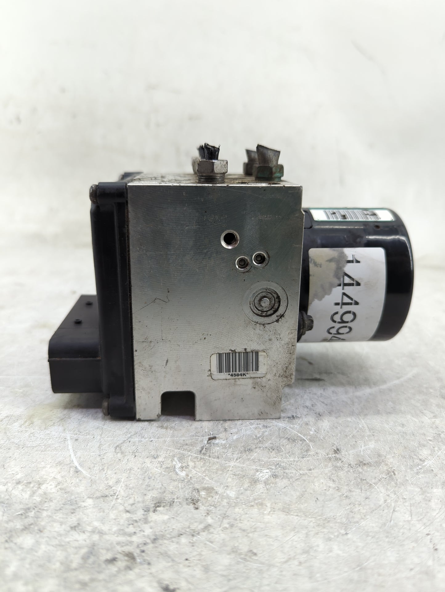 2008-2011 Chevrolet Impala ABS Pump Control Module Replacement P/N:25894182 Fits Fits 2008 2009 2010 2011 OEM Used Auto Part
