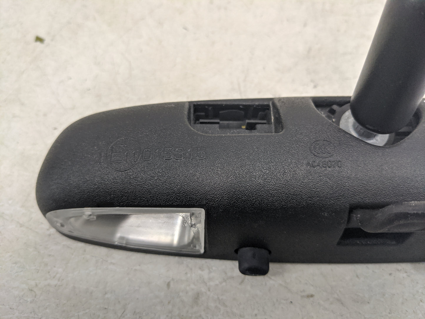 2001-2013 Chevrolet Impala Interior Rear View Mirror Replacement OEM P/N:015315 A048070 Fits OEM Used Auto Parts - Oemusedau
