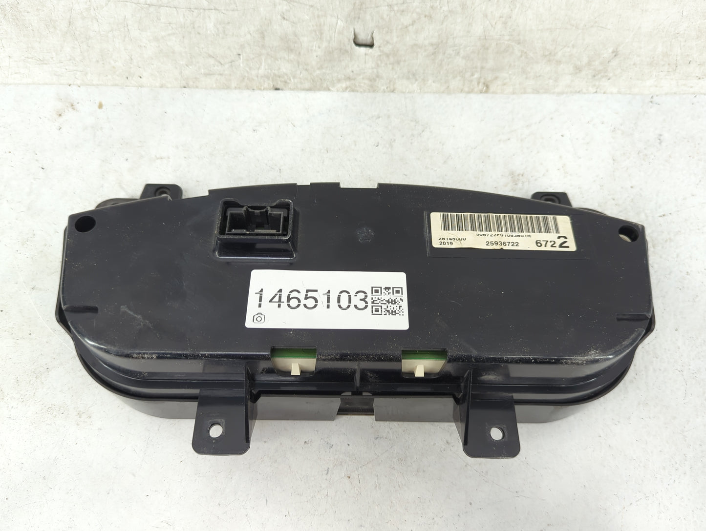 2009-2011 Chevrolet Impala Instrument Cluster Speedometer Gauges P/N:25936722 28145000 Miles: Fits Fits 2009 2010 2011 OEM U