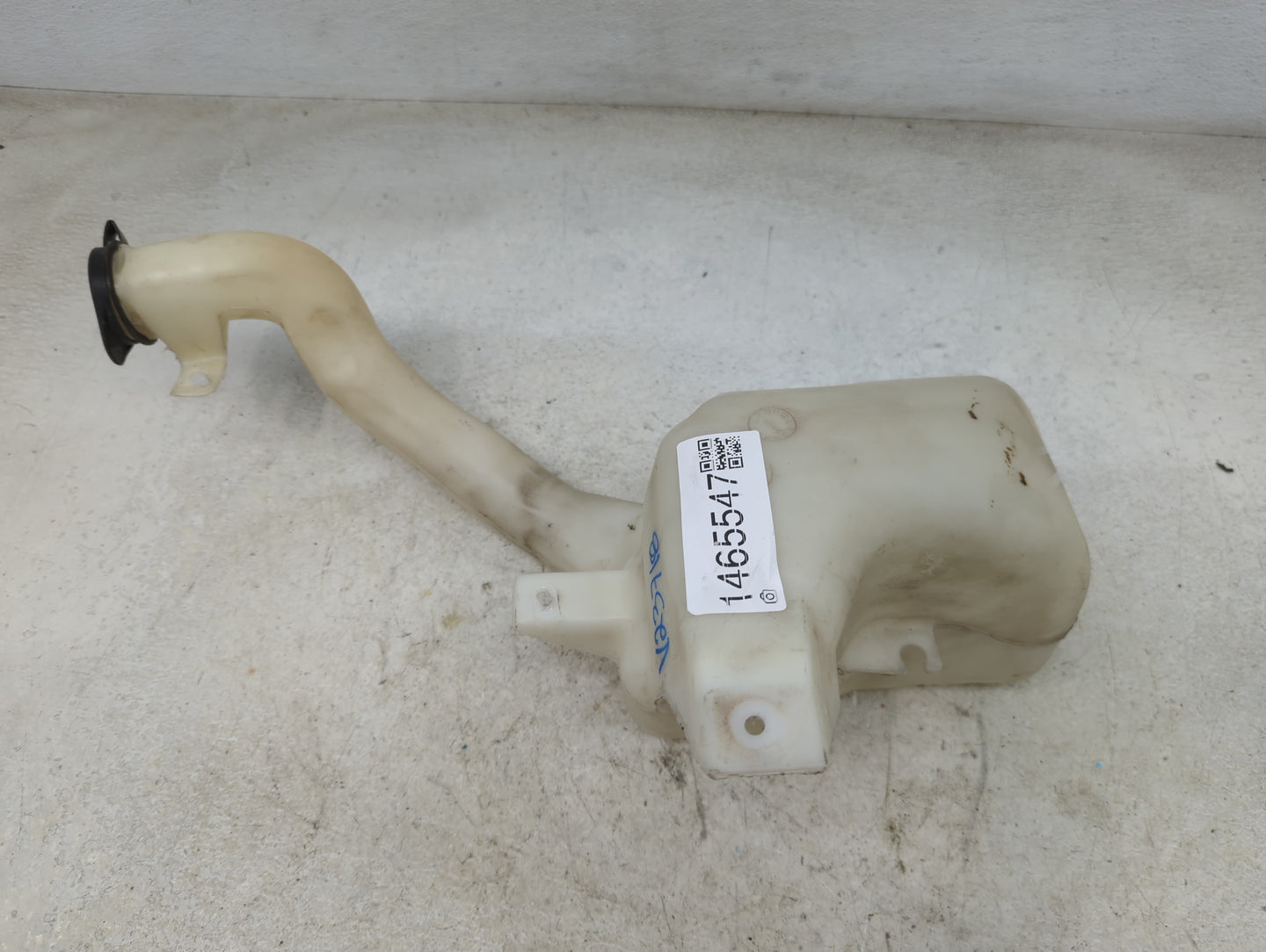 2006-2016 Chevrolet Impala Windshield Washer Fluid Reservoir Bottle Oem 1465547 - Oemusedautoparts1.com