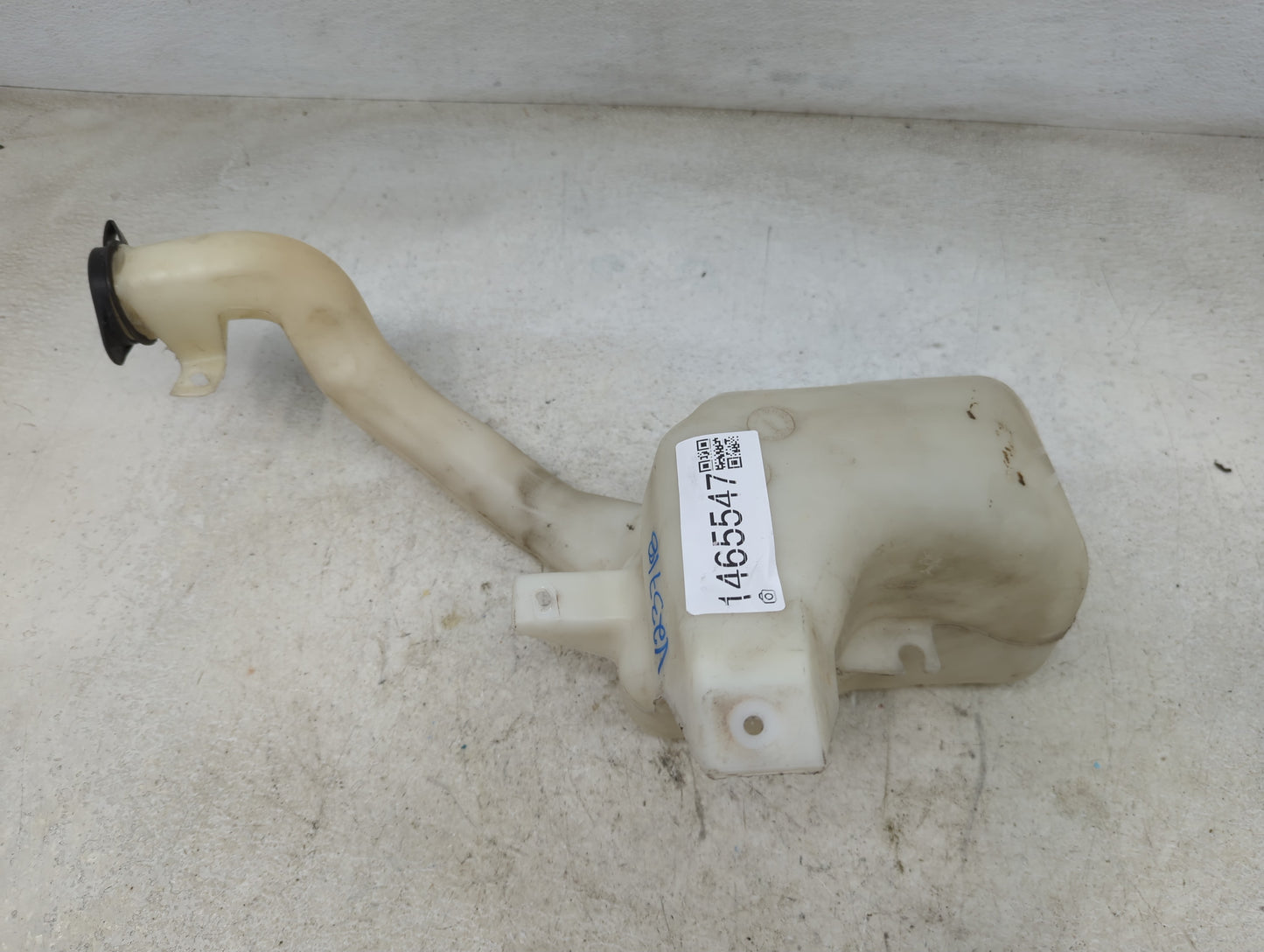 2006-2016 Chevrolet Impala Windshield Washer Fluid Reservoir Bottle Oem 1465547 - Oemusedautoparts1.com