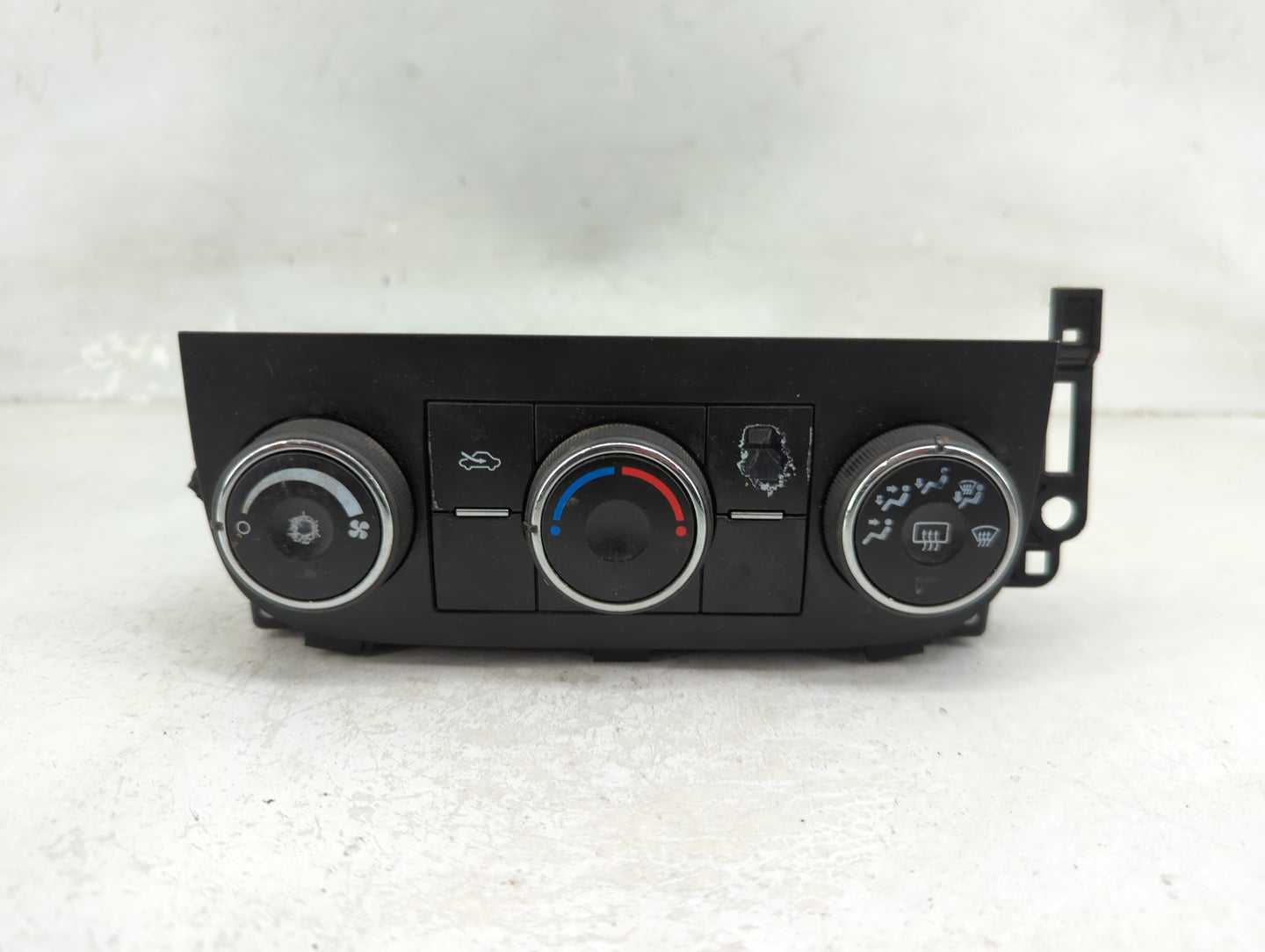 2011 Chevrolet Impala Climate Control Module Temperature AC/Heater Replacement P/N:20894711 Fits OEM Used Auto Parts - Oemus