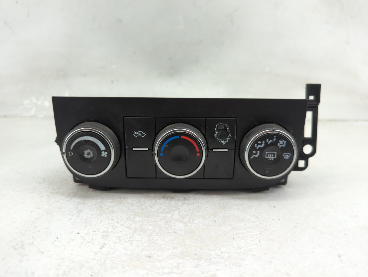 2011 Chevrolet Impala Climate Control Module Temperature AC/Heater Replacement P/N:20894711 Fits OEM Used Auto Parts - Oemus