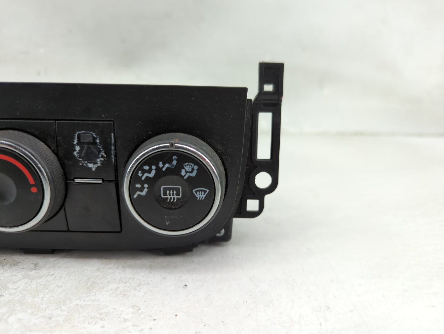 2011 Chevrolet Impala Climate Control Module Temperature AC/Heater Replacement P/N:20894711 Fits OEM Used Auto Parts - Oemus