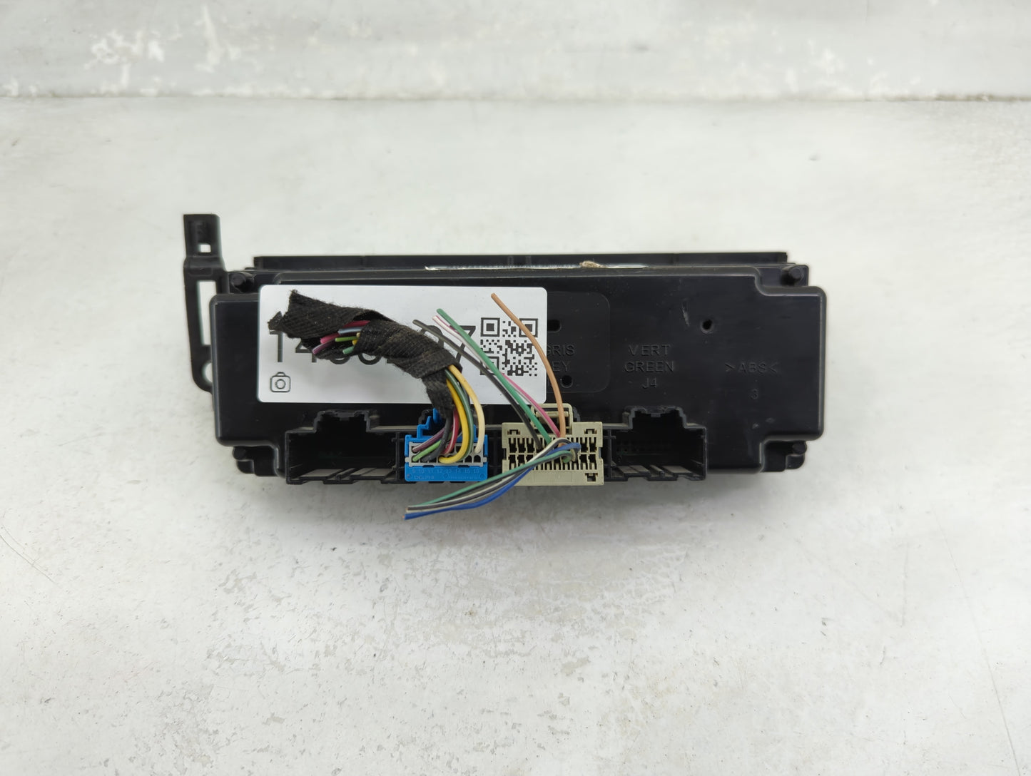 2011 Chevrolet Impala Climate Control Module Temperature AC/Heater Replacement P/N:20894711 Fits OEM Used Auto Parts - Oemus