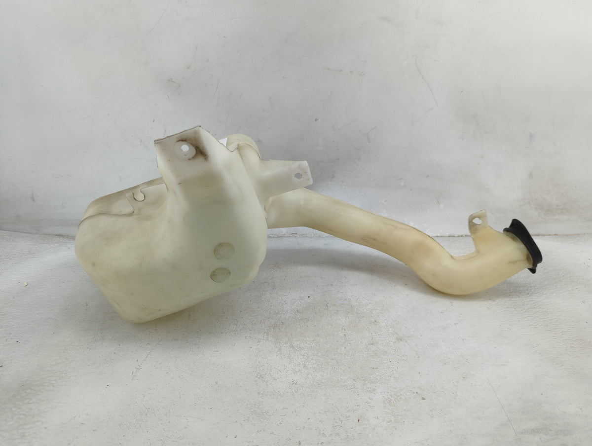 2006-2016 Chevrolet Impala Windshield Washer Fluid Reservoir Bottle Oem 1466650 - Oemusedautoparts1.com
