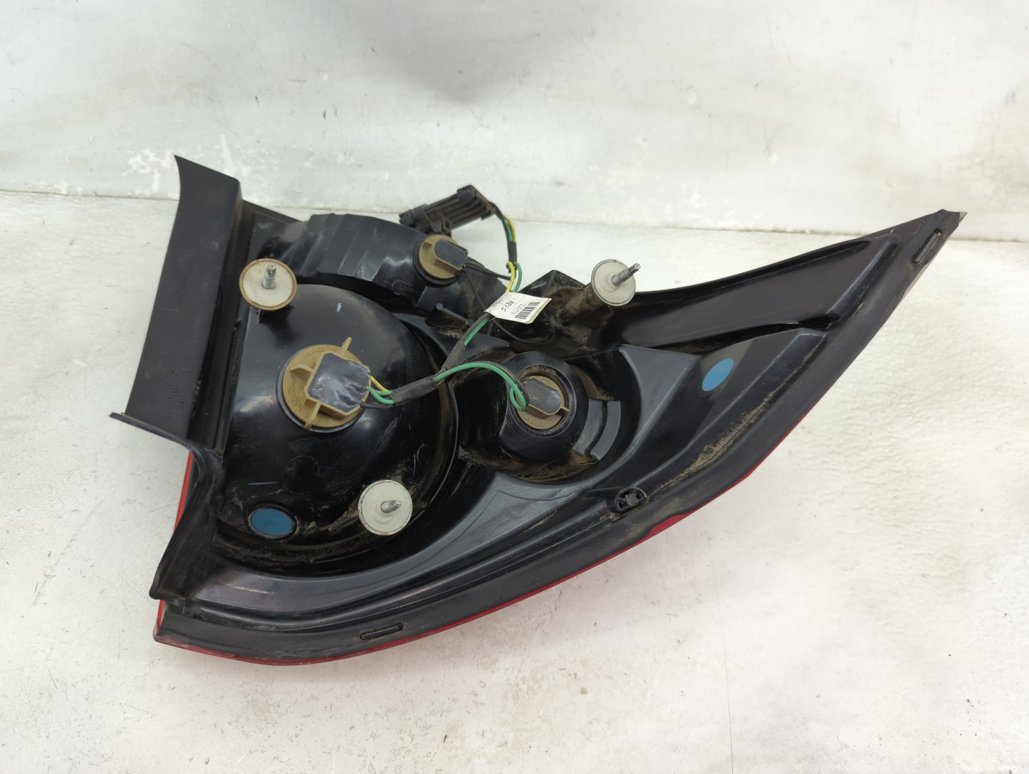 2006-2016 Chevrolet Impala Tail Light Assembly Passenger Right OEM P/N:22079 Fits OEM Used Auto Parts - Oemusedautoparts1.co