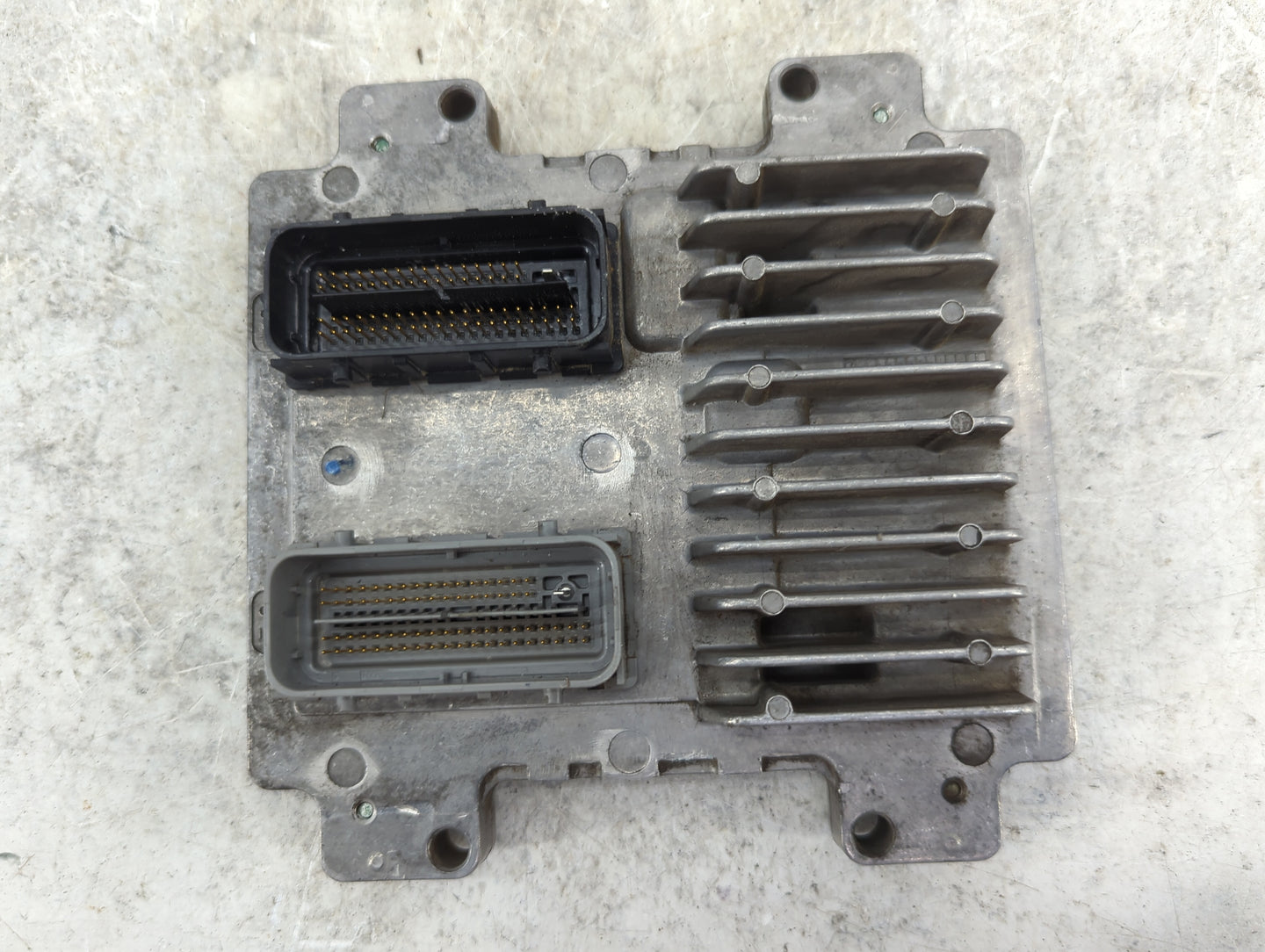 2010-2011 Chevrolet Impala PCM Engine Control Computer ECU ECM PCU OEM P/N:12618031 12612397 Fits OEM Used Auto Parts - Oemu