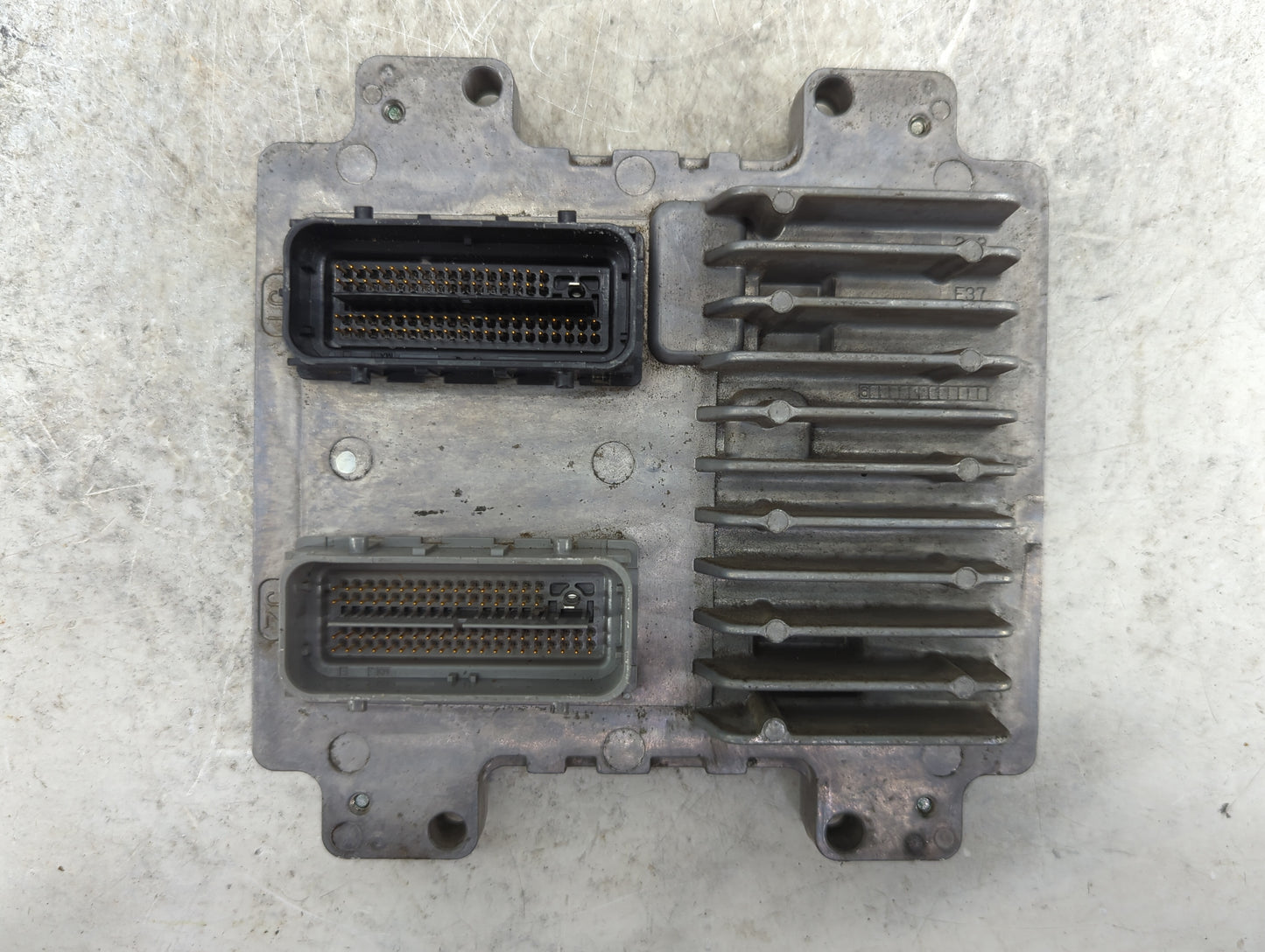 2010-2011 Chevrolet Impala PCM Engine Control Computer ECU ECM PCU OEM P/N:12611549 12597125 Fits OEM Used Auto Parts - Oemu