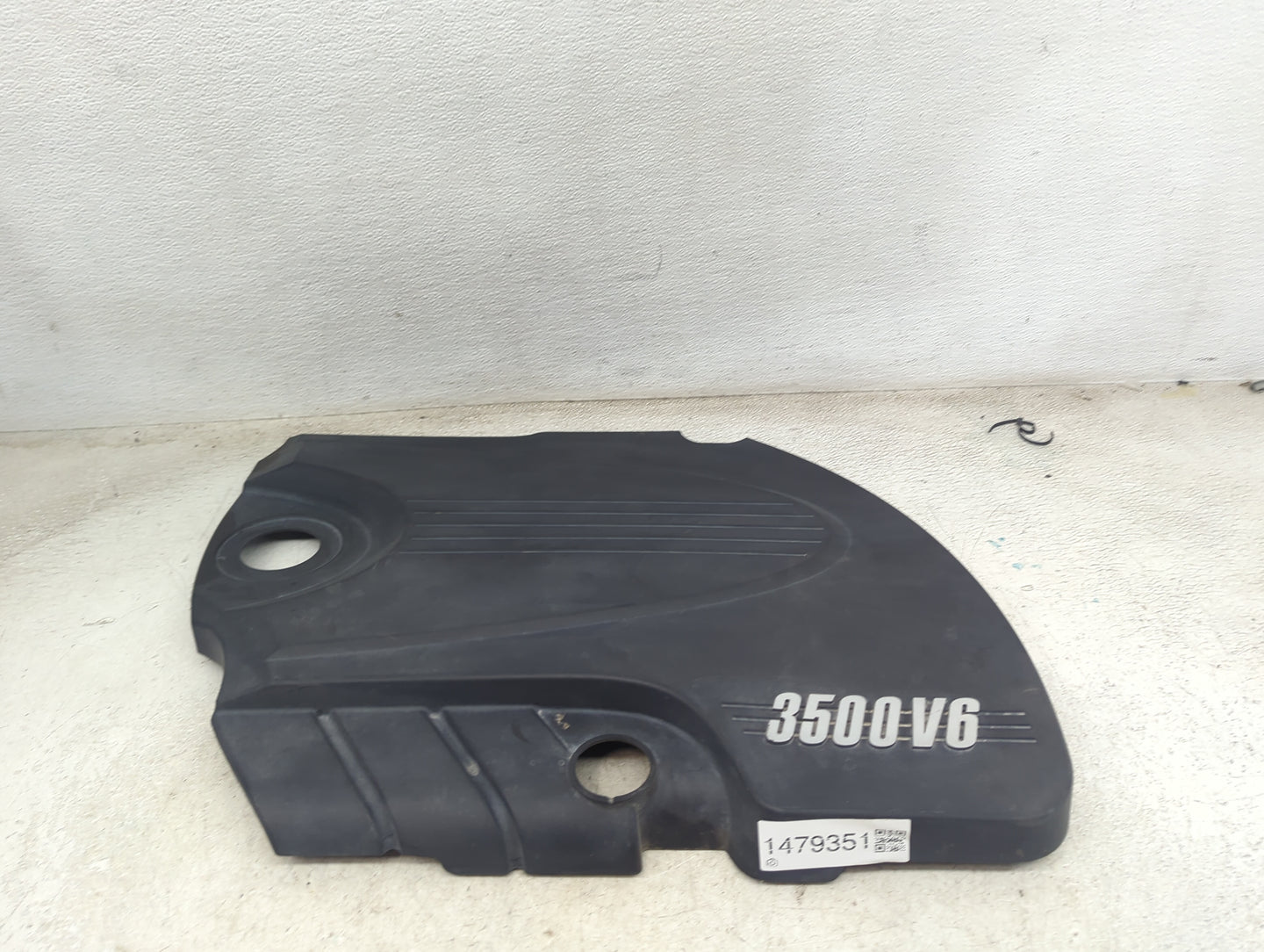2011 Chevrolet Impala Engine Cover Black 1479351 - Oemusedautoparts1.com