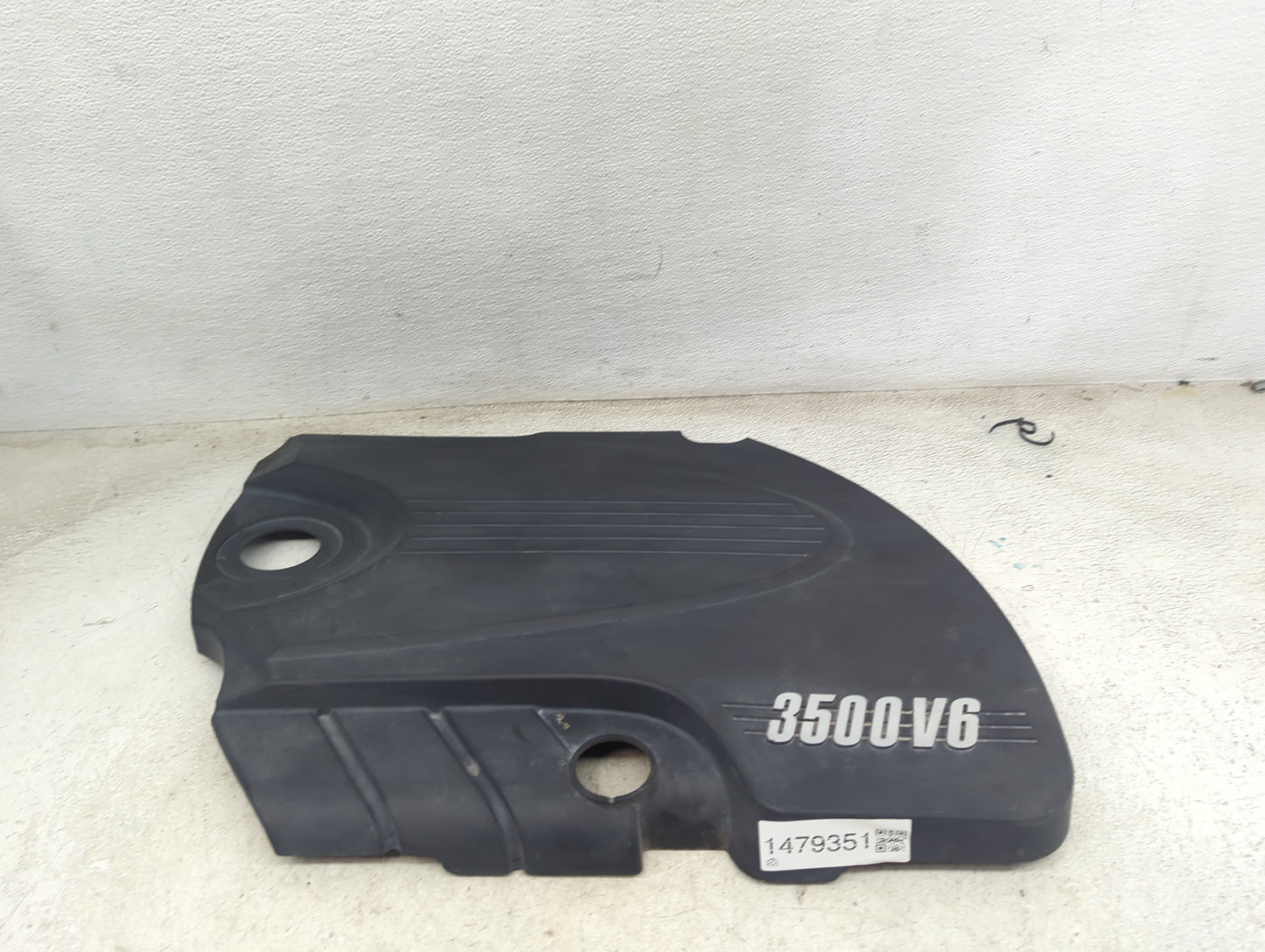 2011 Chevrolet Impala Engine Cover Black 1479351 - Oemusedautoparts1.com