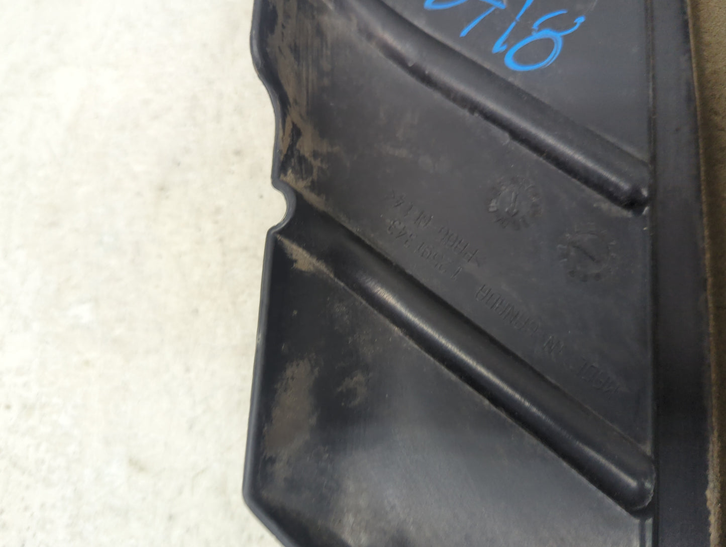 2011 Chevrolet Impala Engine Cover Black 1479351 - Oemusedautoparts1.com