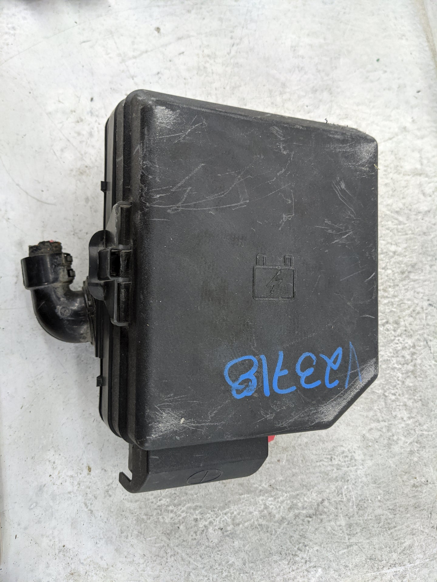 2008-2011 Chevrolet Impala Fusebox Fuse Box Panel Relay Module P/N:13729154-01 13500114, 13500126 Fits Fits 2008 2009 2010 2