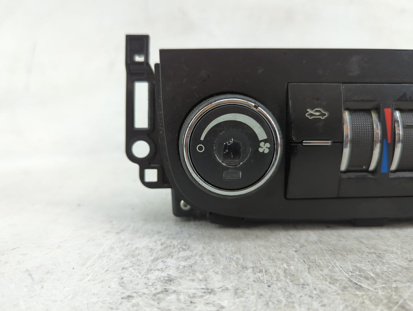 2011 Chevrolet Impala Climate Control Module Temperature AC/Heater Replacement P/N:15879272 389272B Fits OEM Used Auto Parts
