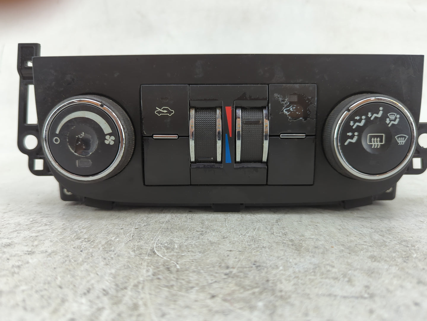 2011 Chevrolet Impala Climate Control Module Temperature AC/Heater Replacement P/N:15879272 389272B Fits OEM Used Auto Parts