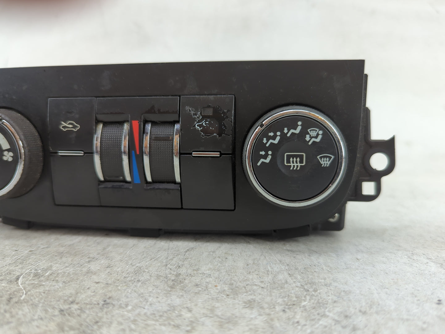 2011 Chevrolet Impala Climate Control Module Temperature AC/Heater Replacement P/N:15879272 389272B Fits OEM Used Auto Parts