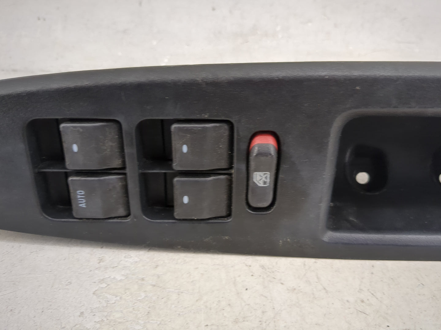 2009-2016 Chevrolet Impala Master Power Window Switch Replacement Driver Side Left P/N:25828893 S4NAD1806B Fits OEM Used Aut