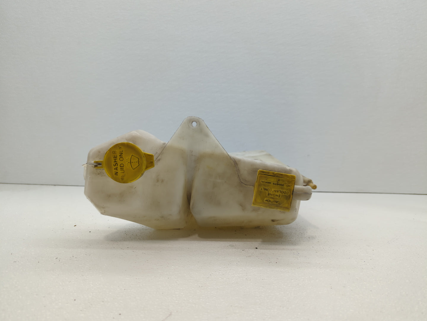 2006-2016 Chevrolet Impala Windshield Washer Fluid Reservoir Bottle Oem - Oemusedautoparts1.com