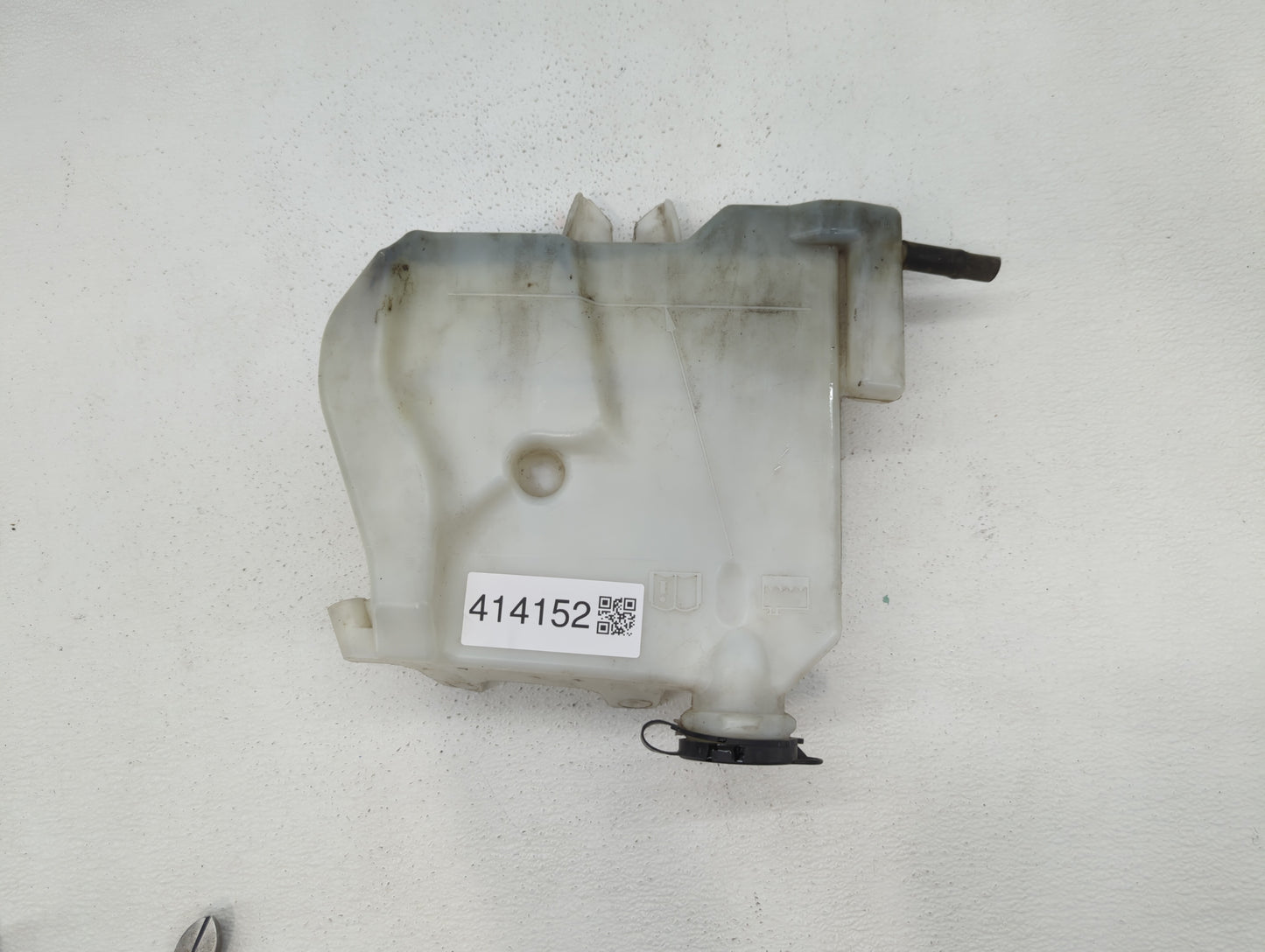2011 Chevrolet Impala Radiator Coolant Overflow Expansion Tank Bottle 414152 - Oemusedautoparts1.com